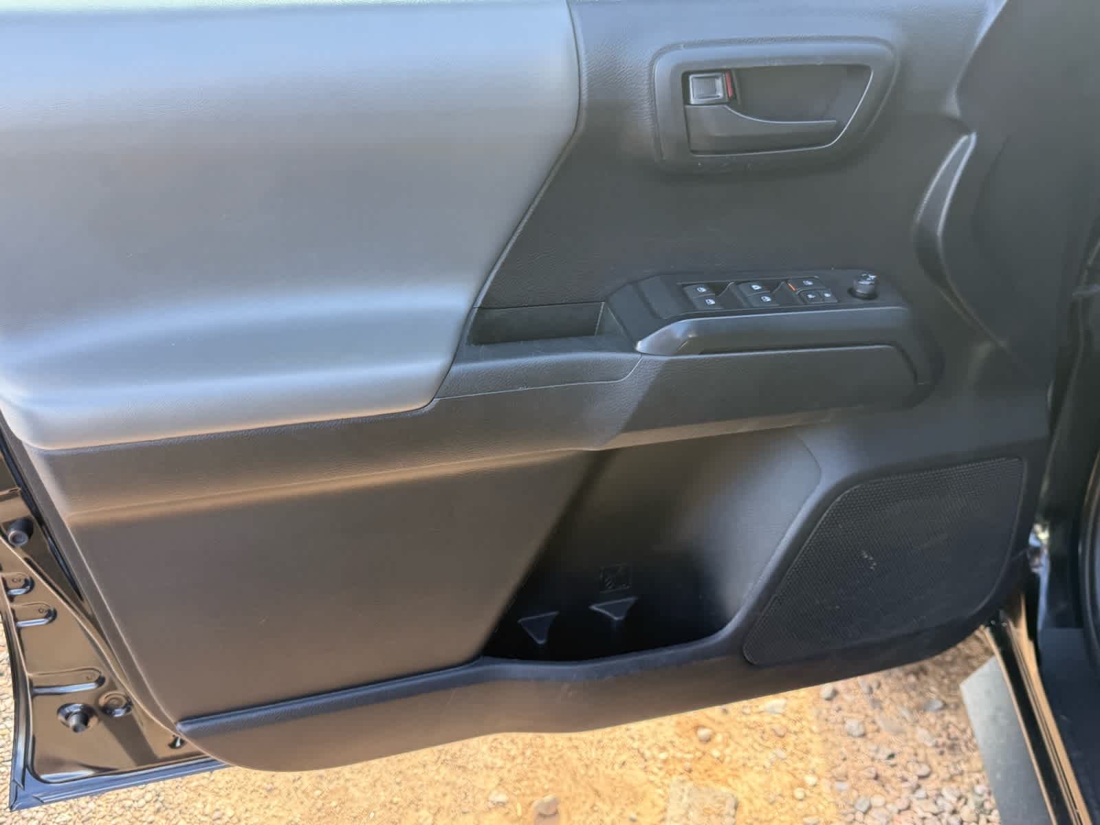 2021 Toyota Tacoma SR 10