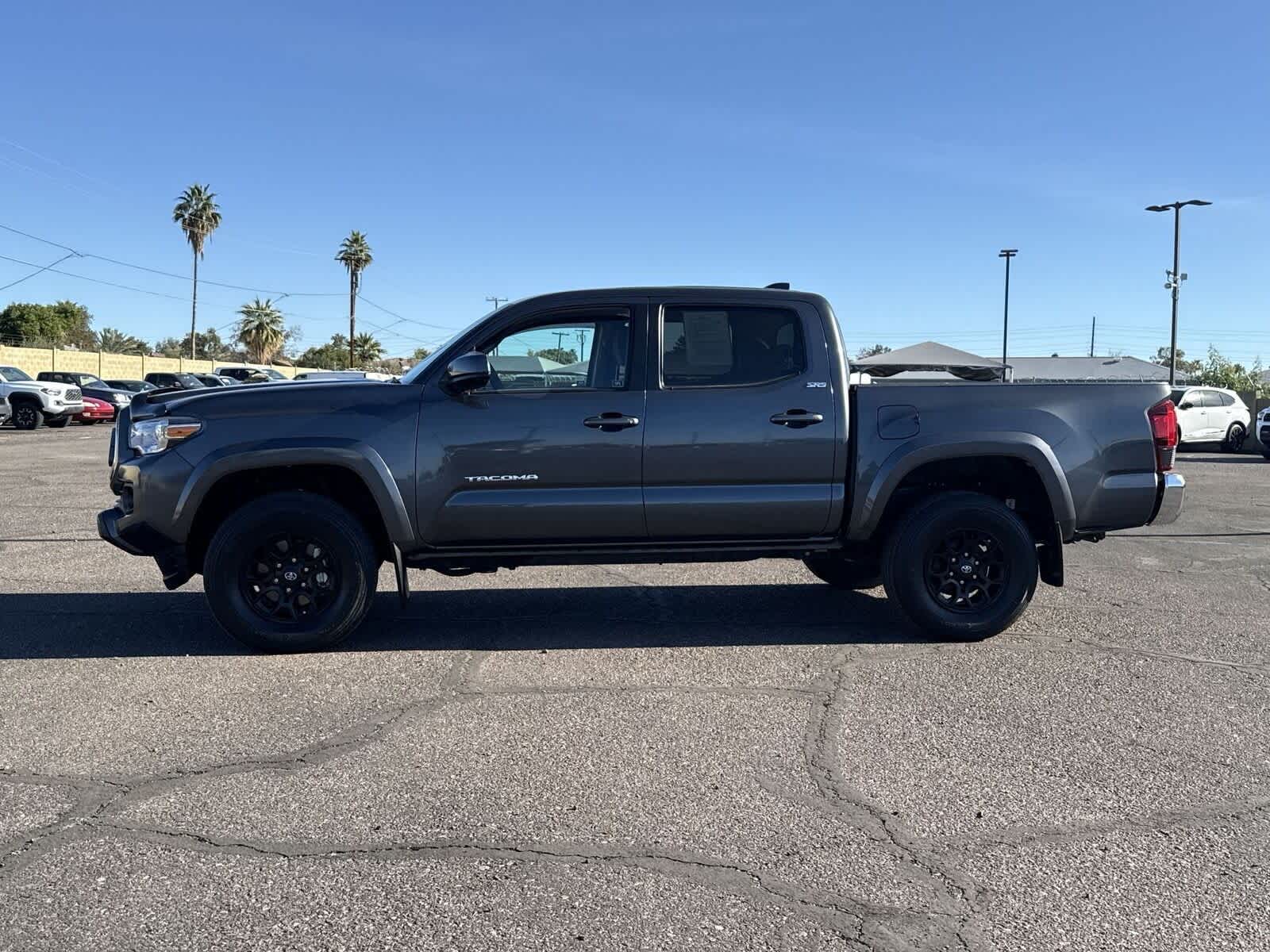Thumbnail: 2022 Toyota Tacoma - 10