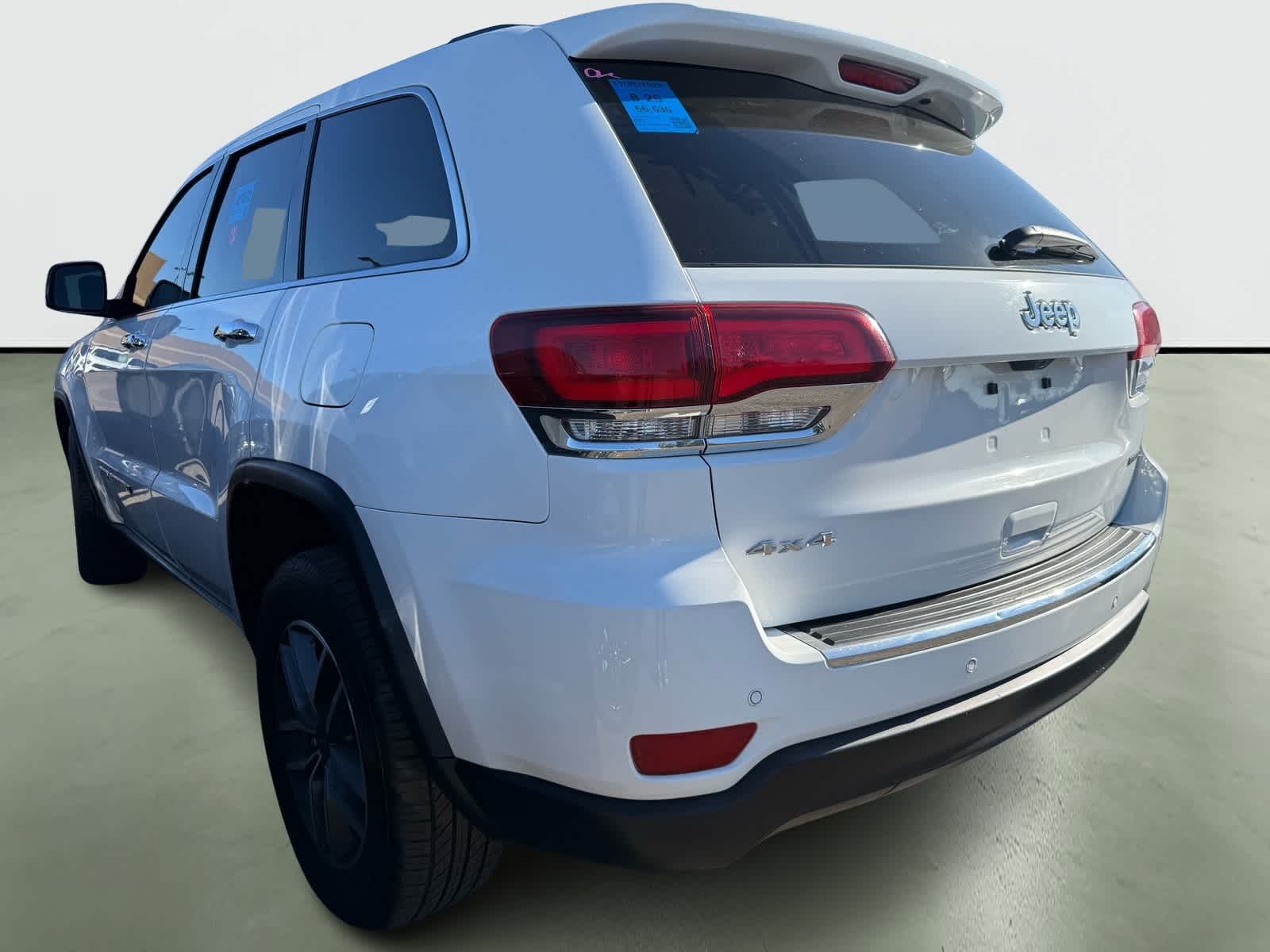 Thumbnail: 2022 Jeep Grand Cherokee - 3