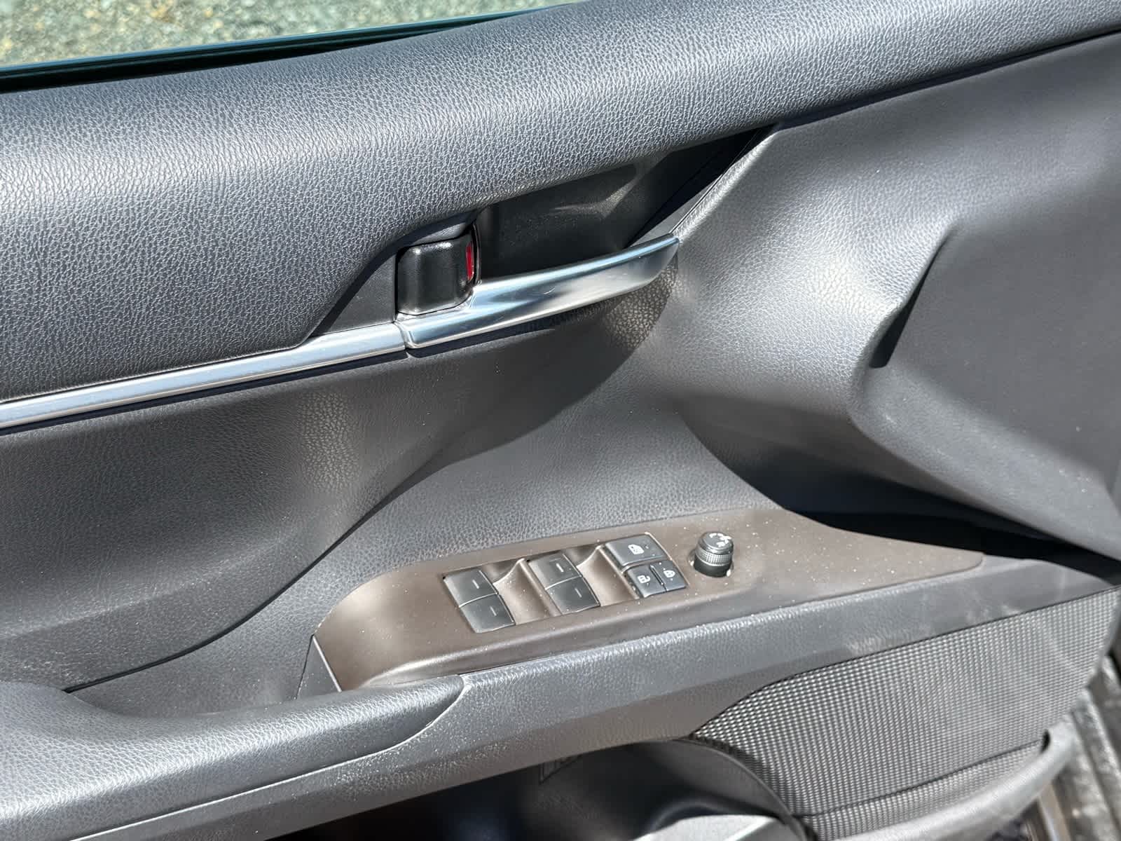 2022 Toyota Camry SE 13