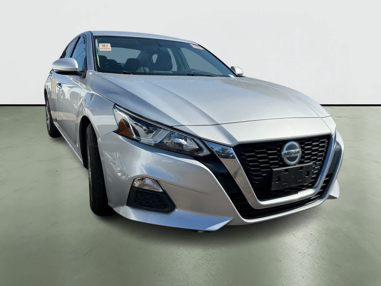 Thumbnail: 2020 Nissan Altima - 5