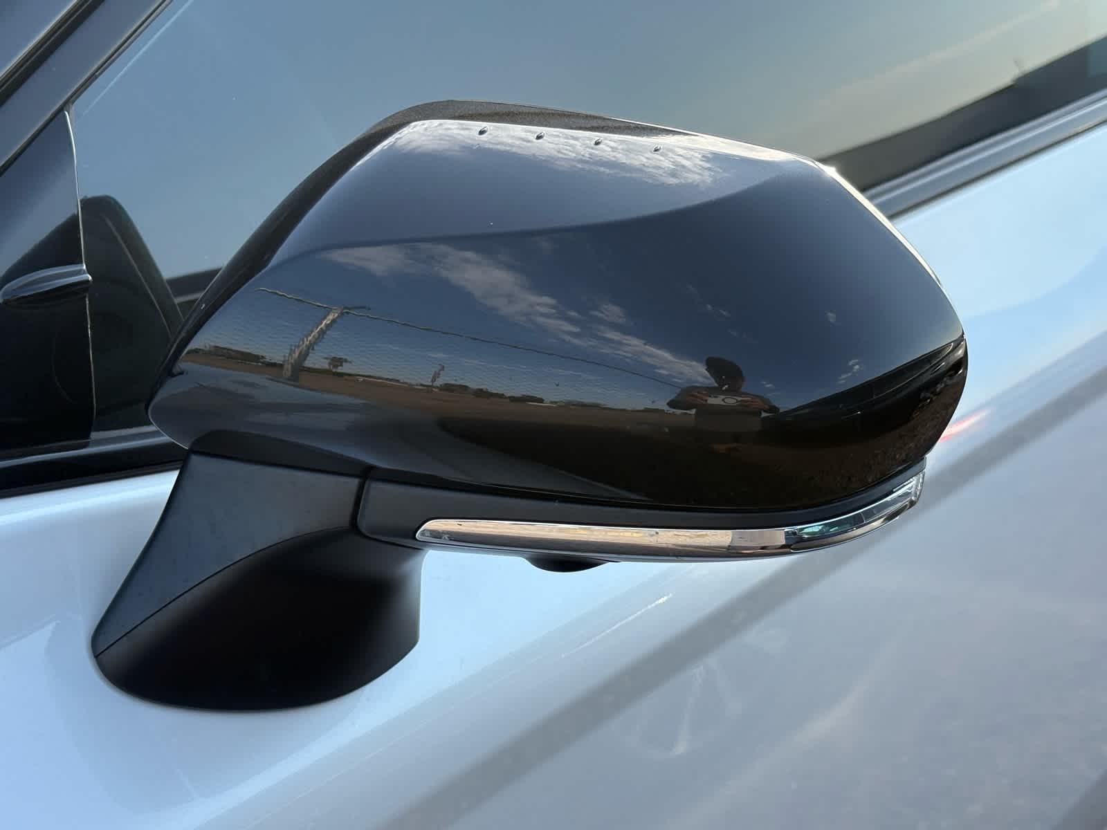 Thumbnail: 2020 Toyota Camry - 9