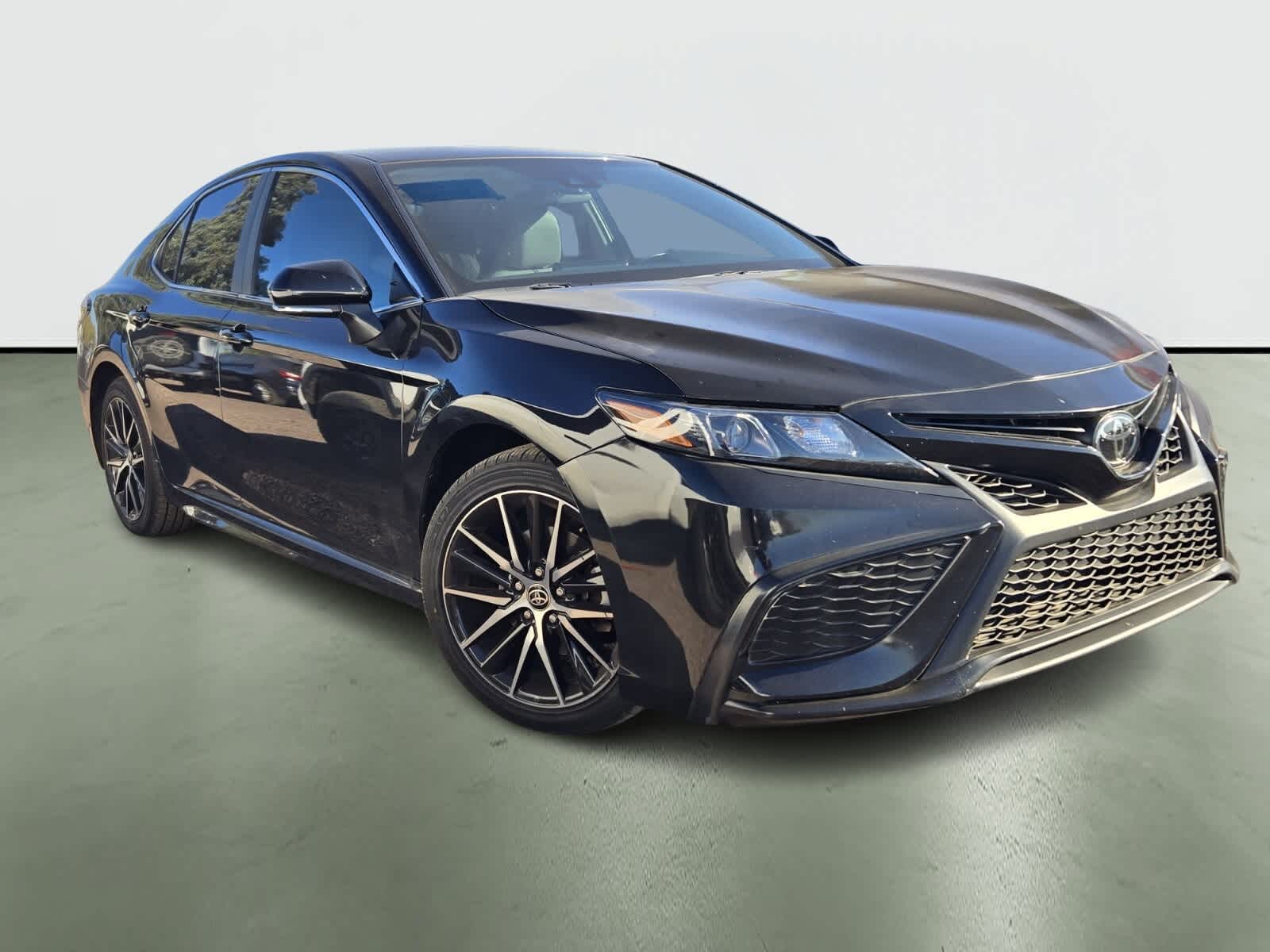 Thumbnail: 2022 Toyota Camry - 5
