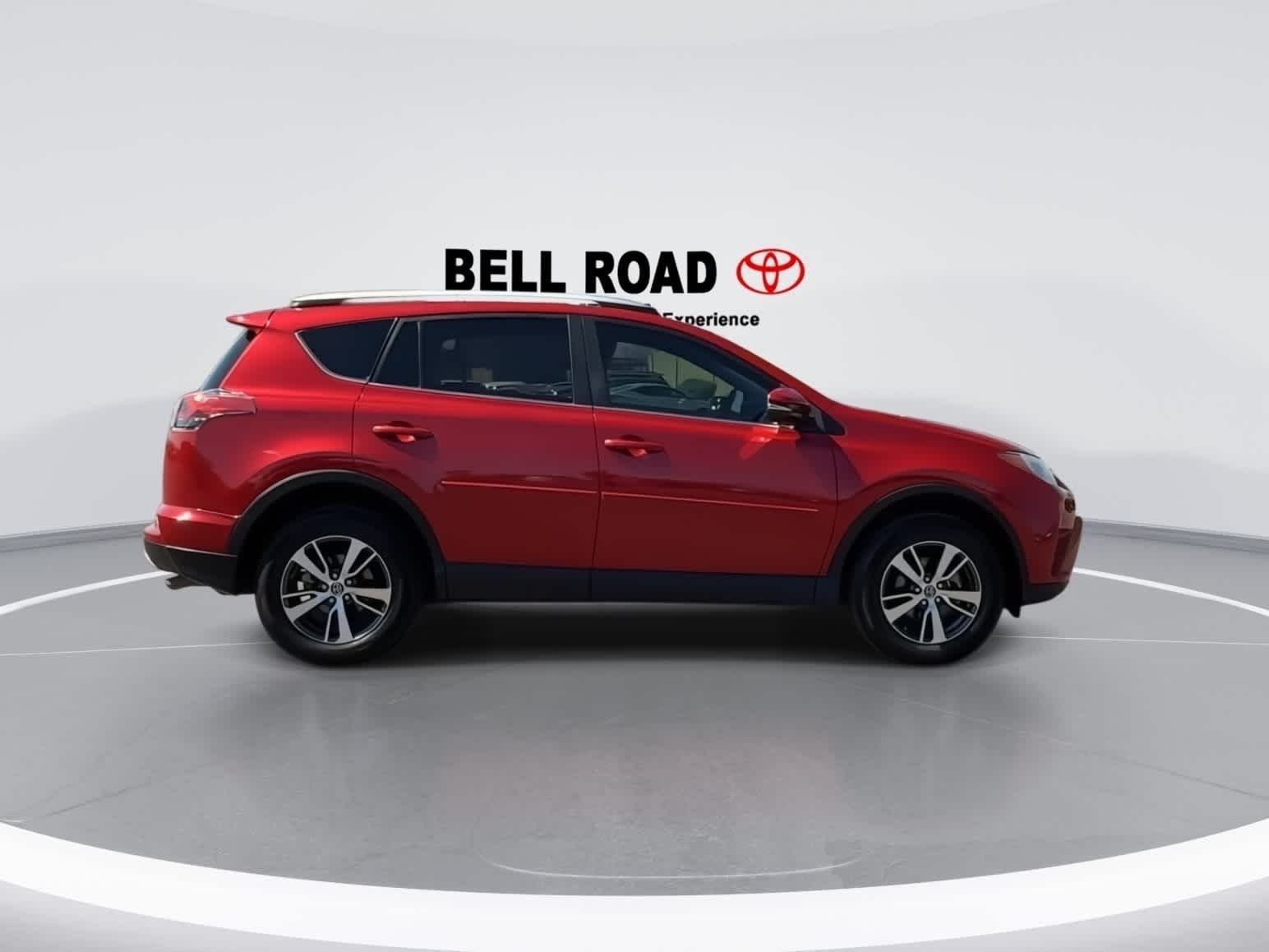 Thumbnail: 2016 Toyota RAV4 - 9