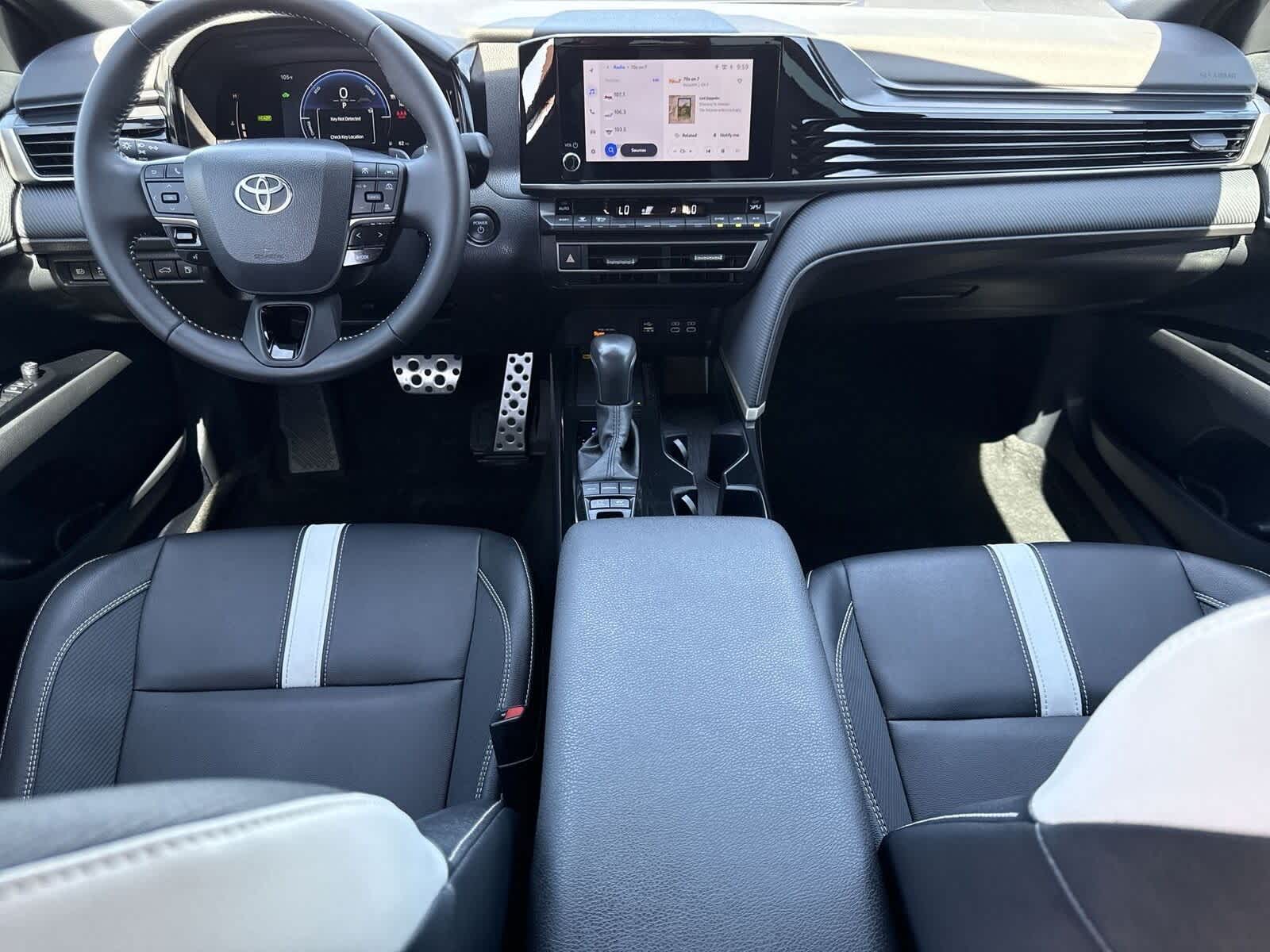 2025 Toyota Camry SE 15