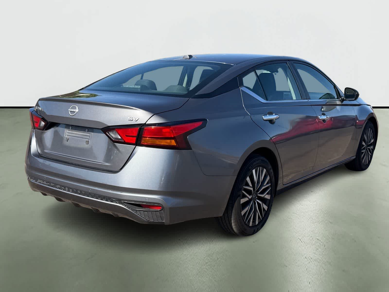 Thumbnail: 2024 Nissan Altima - 5