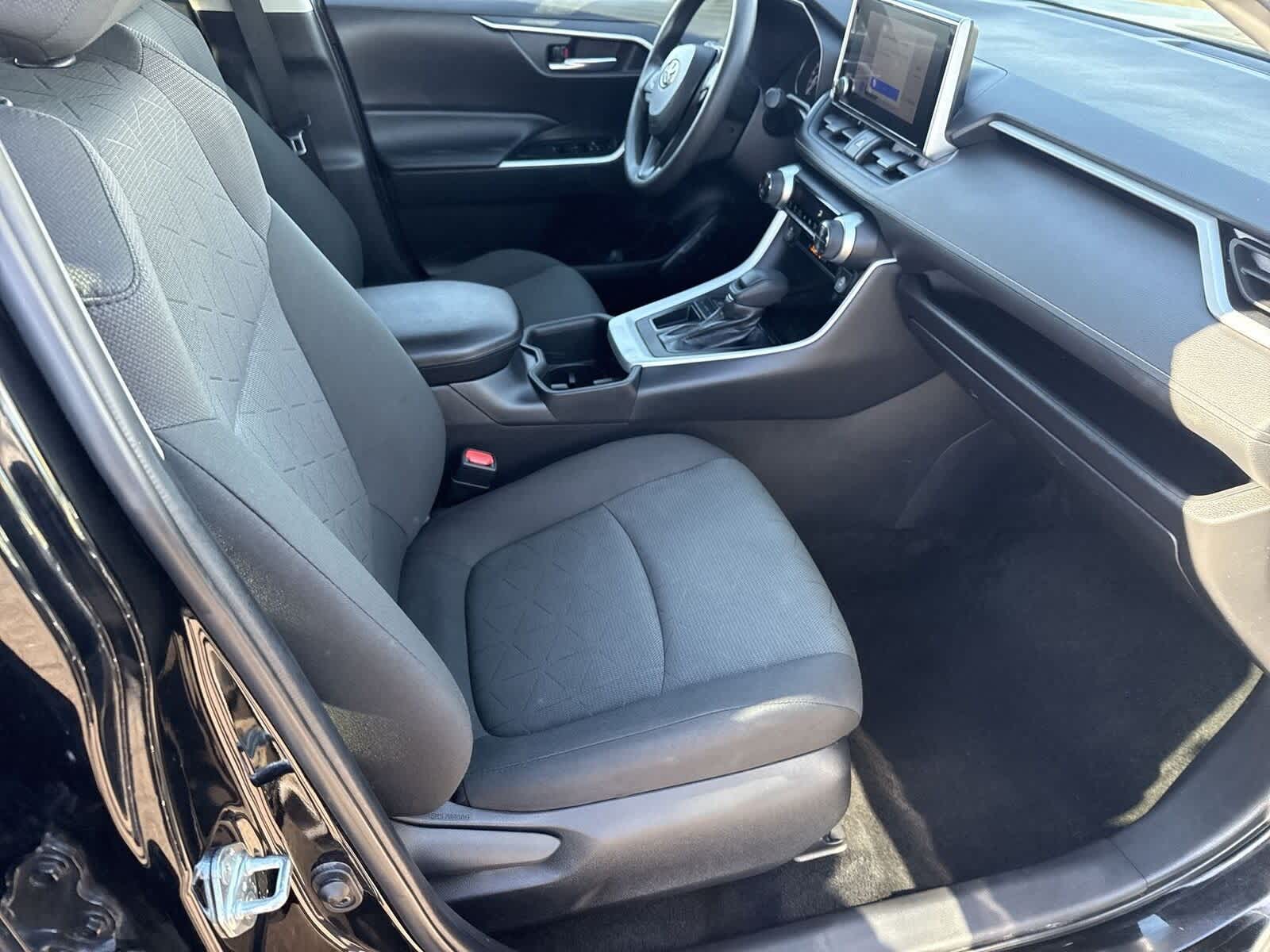 Thumbnail: 2023 Toyota RAV4 - 11