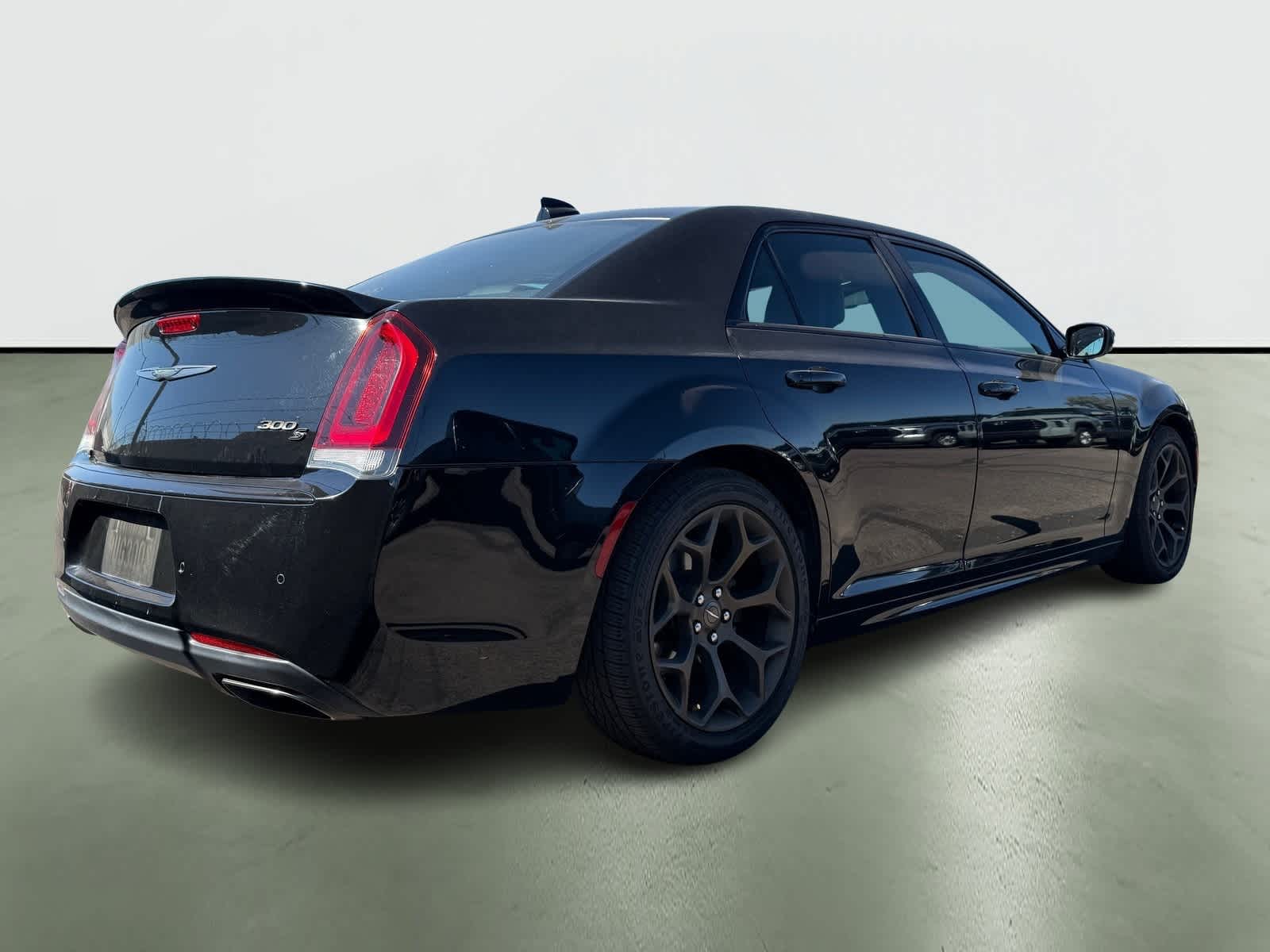 Thumbnail: 2017 Chrysler 300 - 4