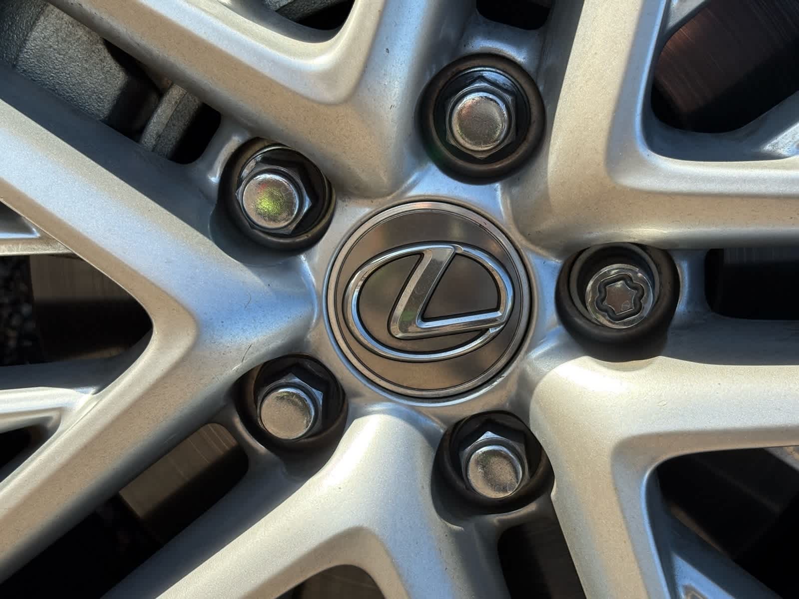 Thumbnail: 2016 Lexus ES - 10
