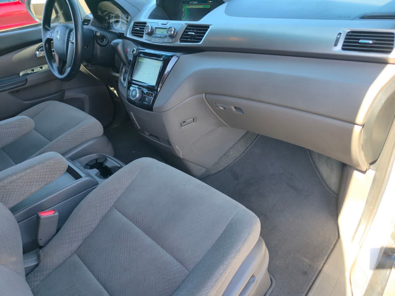 Thumbnail: 2016 Honda Odyssey - 17