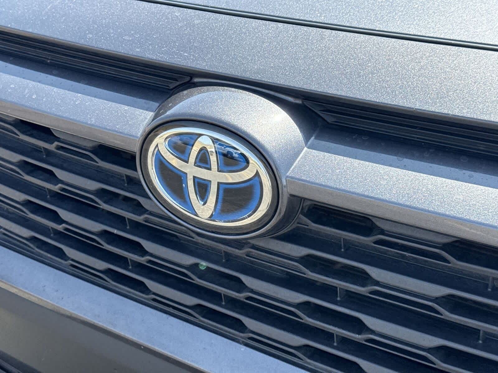 Thumbnail: 2022 Toyota RAV4 - 32