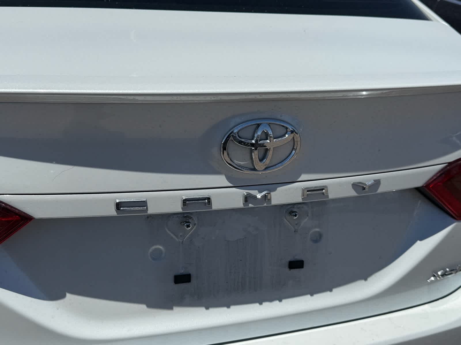 Thumbnail: 2022 Toyota Camry - 16