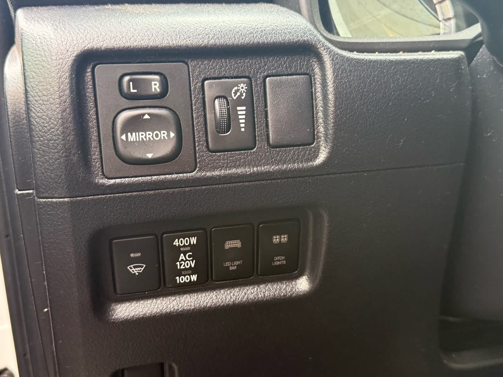 Thumbnail: 2019 Toyota 4Runner - 12