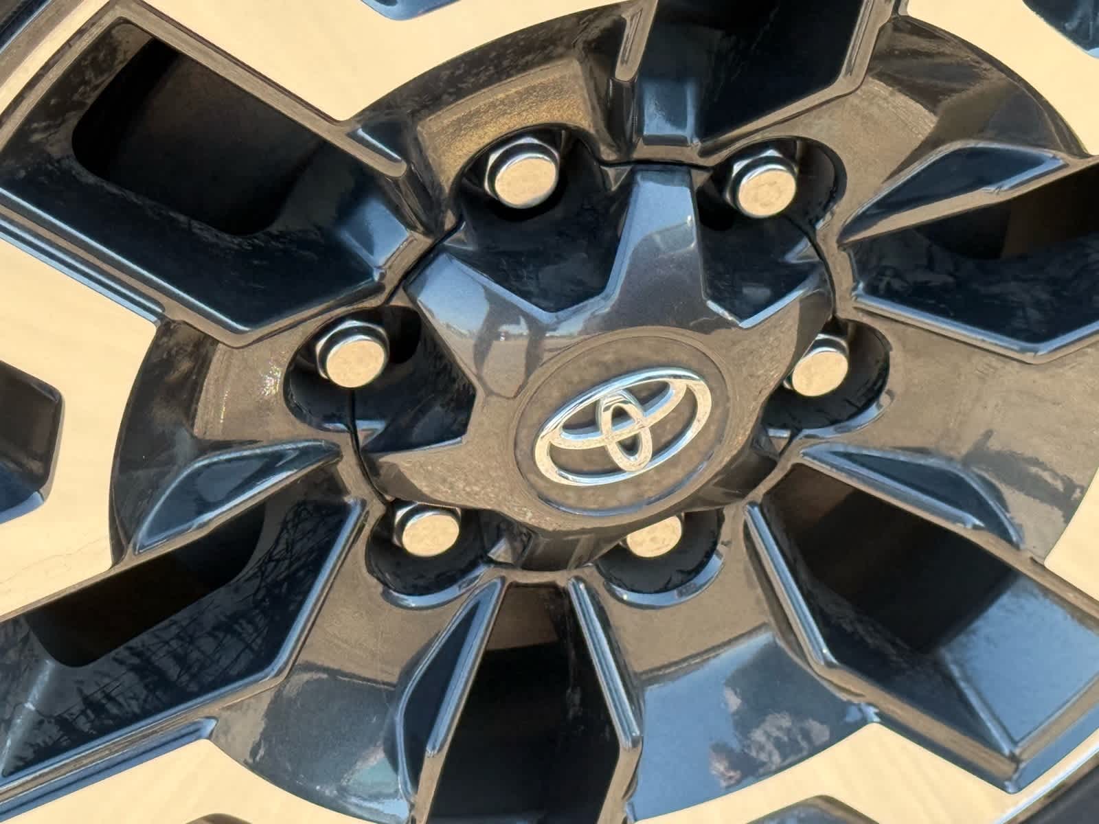 2022 Toyota Tacoma TRD Off-Road 17