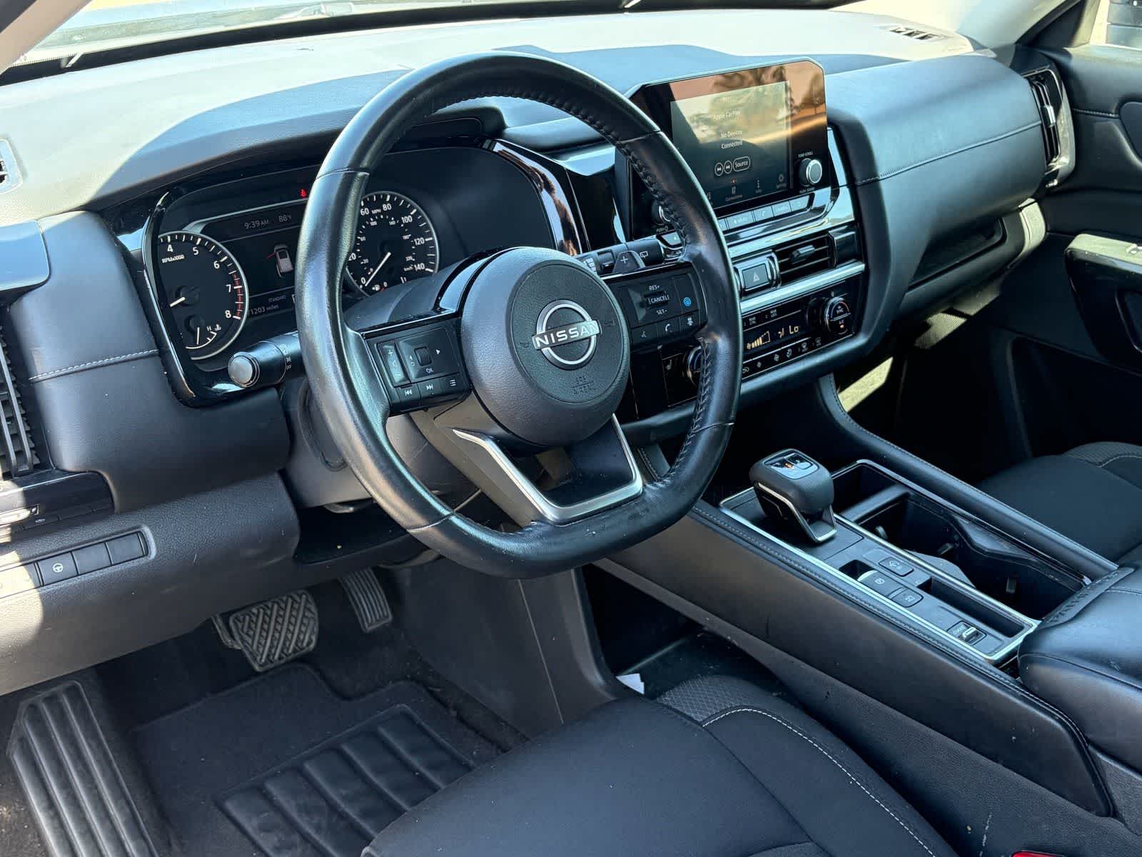 Thumbnail: 2023 Nissan Pathfinder - 10