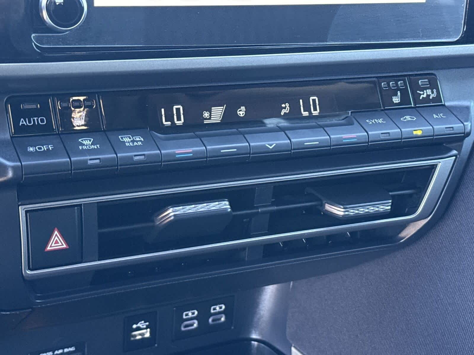 Thumbnail: 2025 Toyota Camry - 23