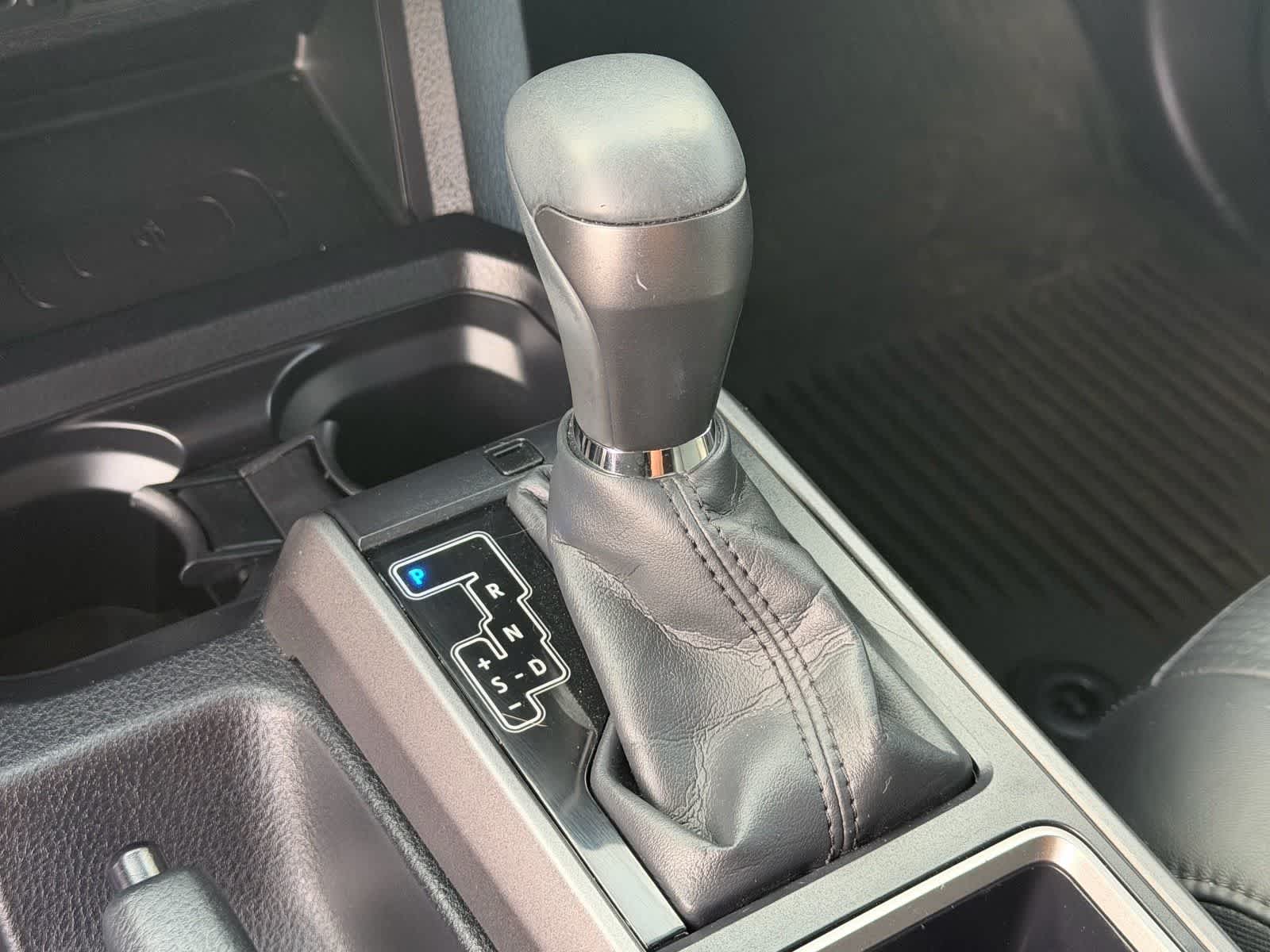 Thumbnail: 2022 Toyota Tacoma - 17