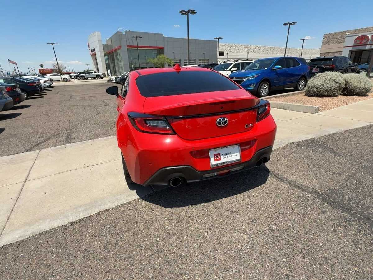 Thumbnail: 2023 Toyota GR86 - 6
