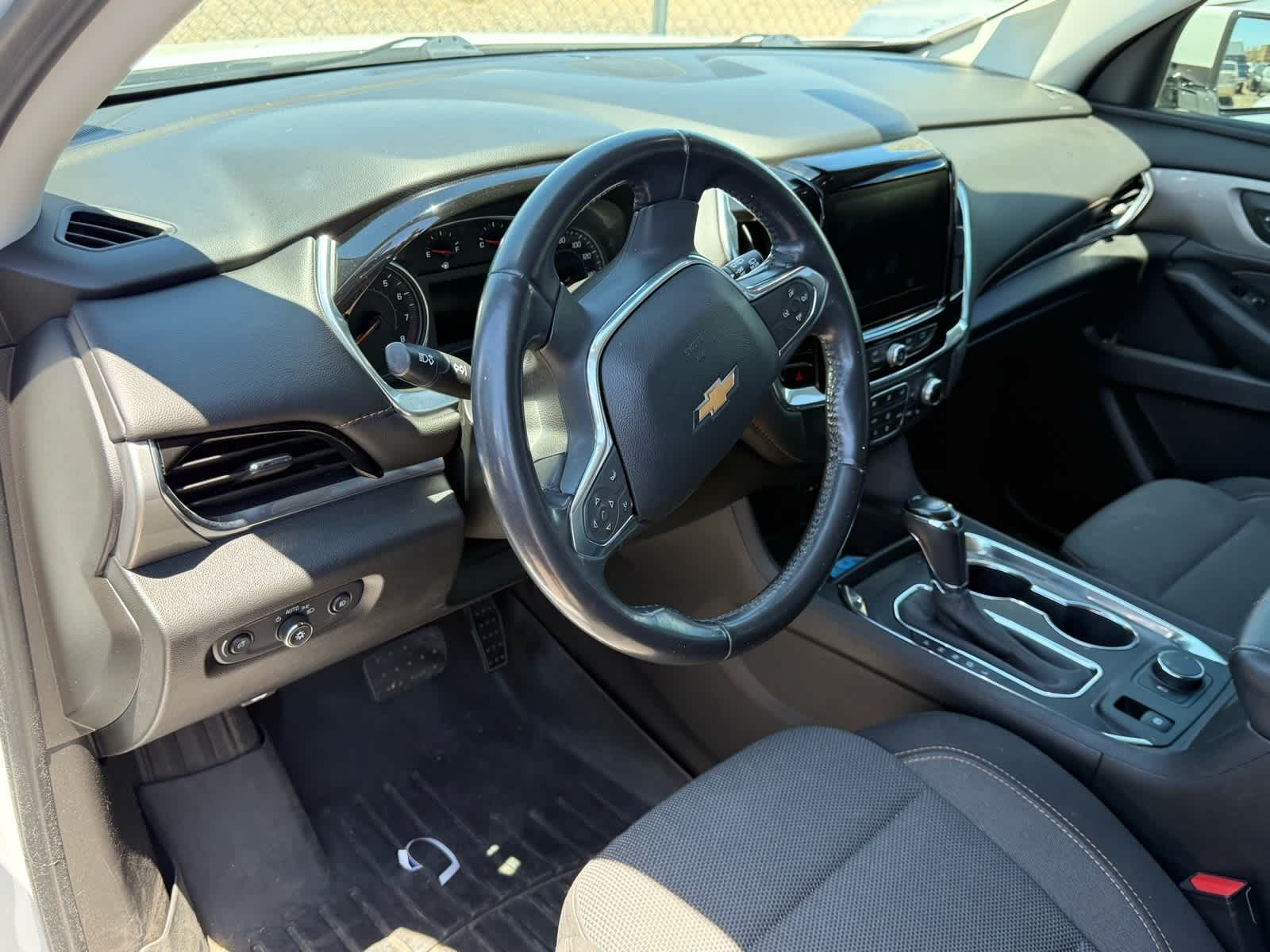 Thumbnail: 2020 Chevrolet Traverse - 14