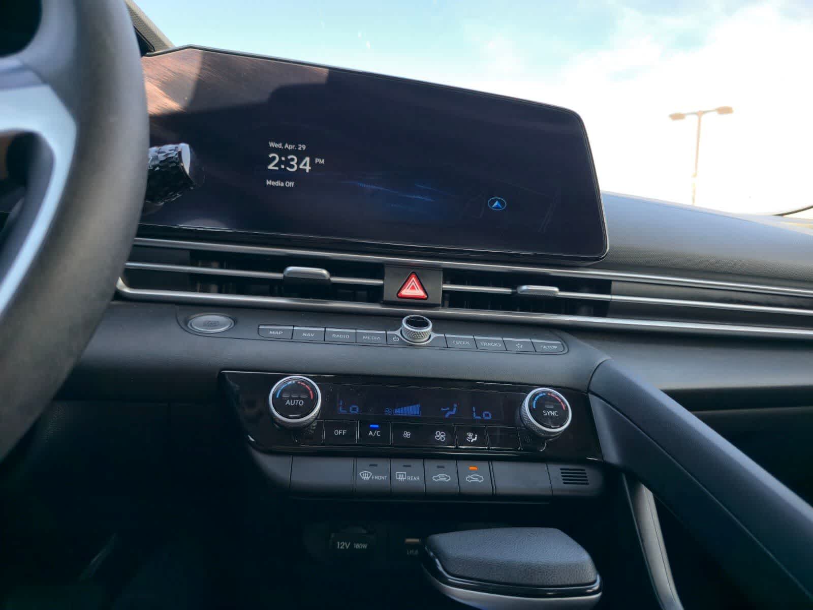 Thumbnail: 2024 Hyundai Elantra - 18