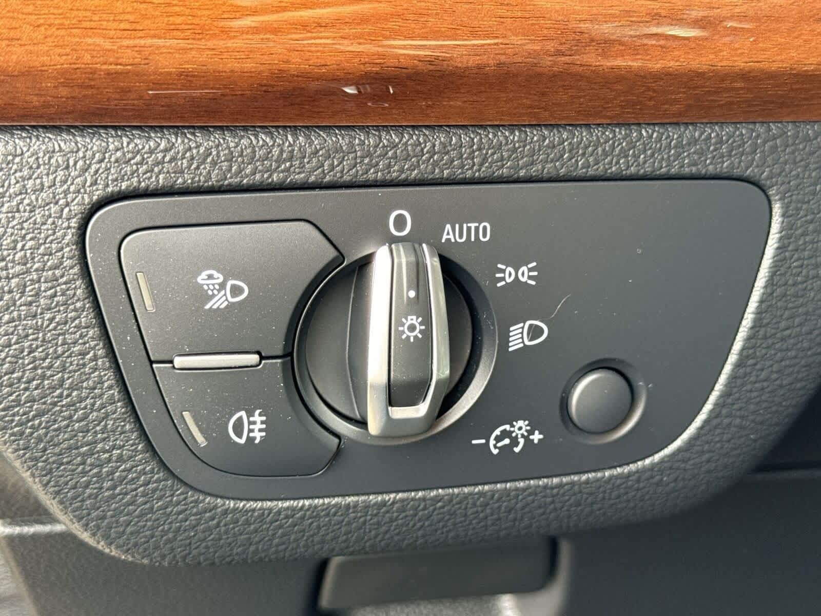 Thumbnail: 2023 Audi Q5 - 32