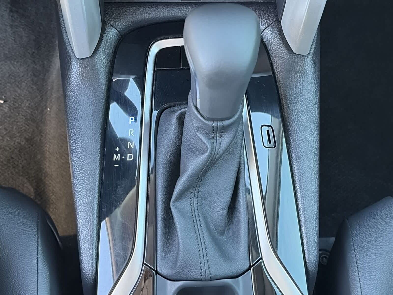 Thumbnail: 2024 Toyota Corolla Cross - 25