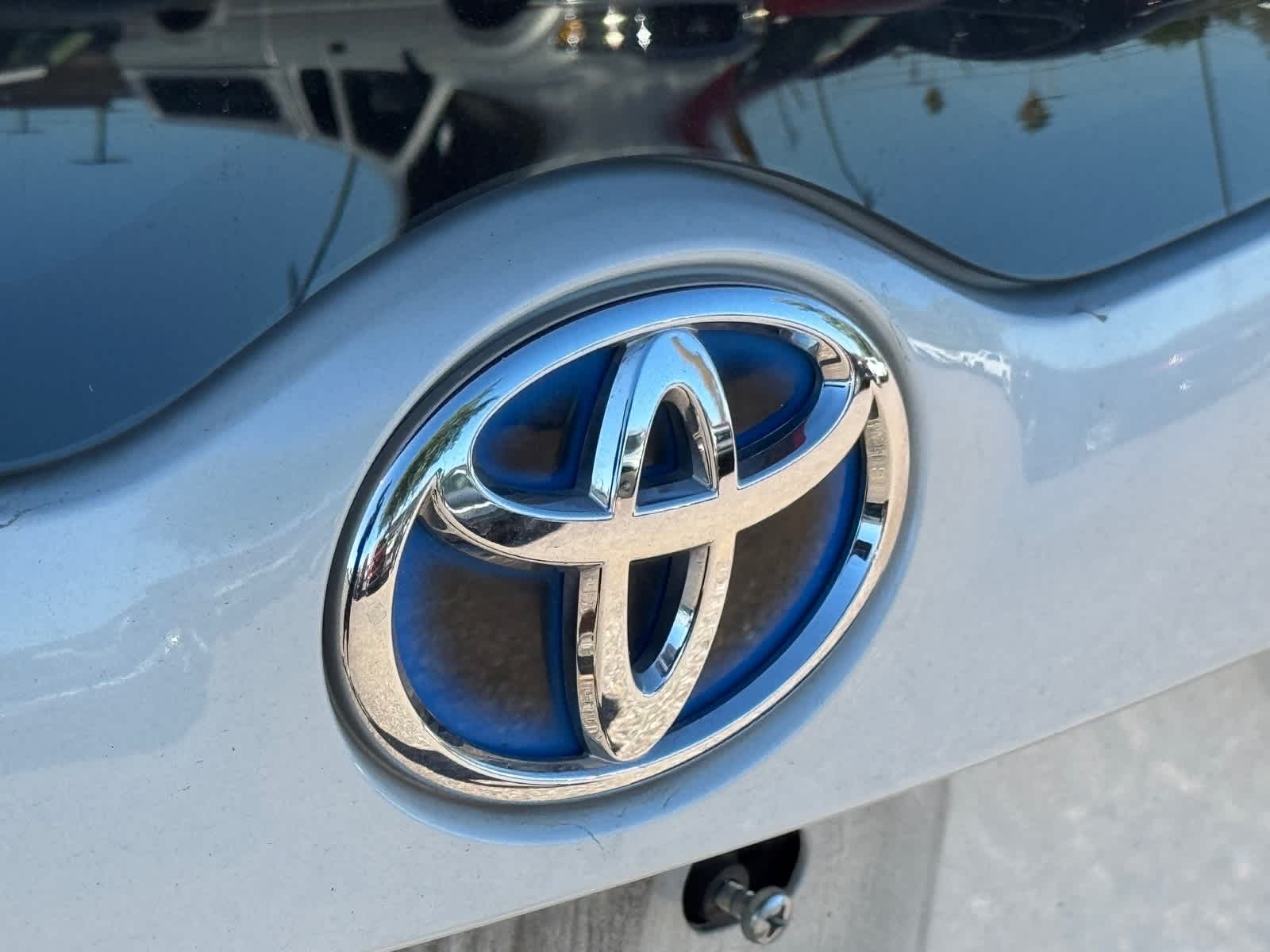 Thumbnail: 2017 Toyota Prius Prime - 9