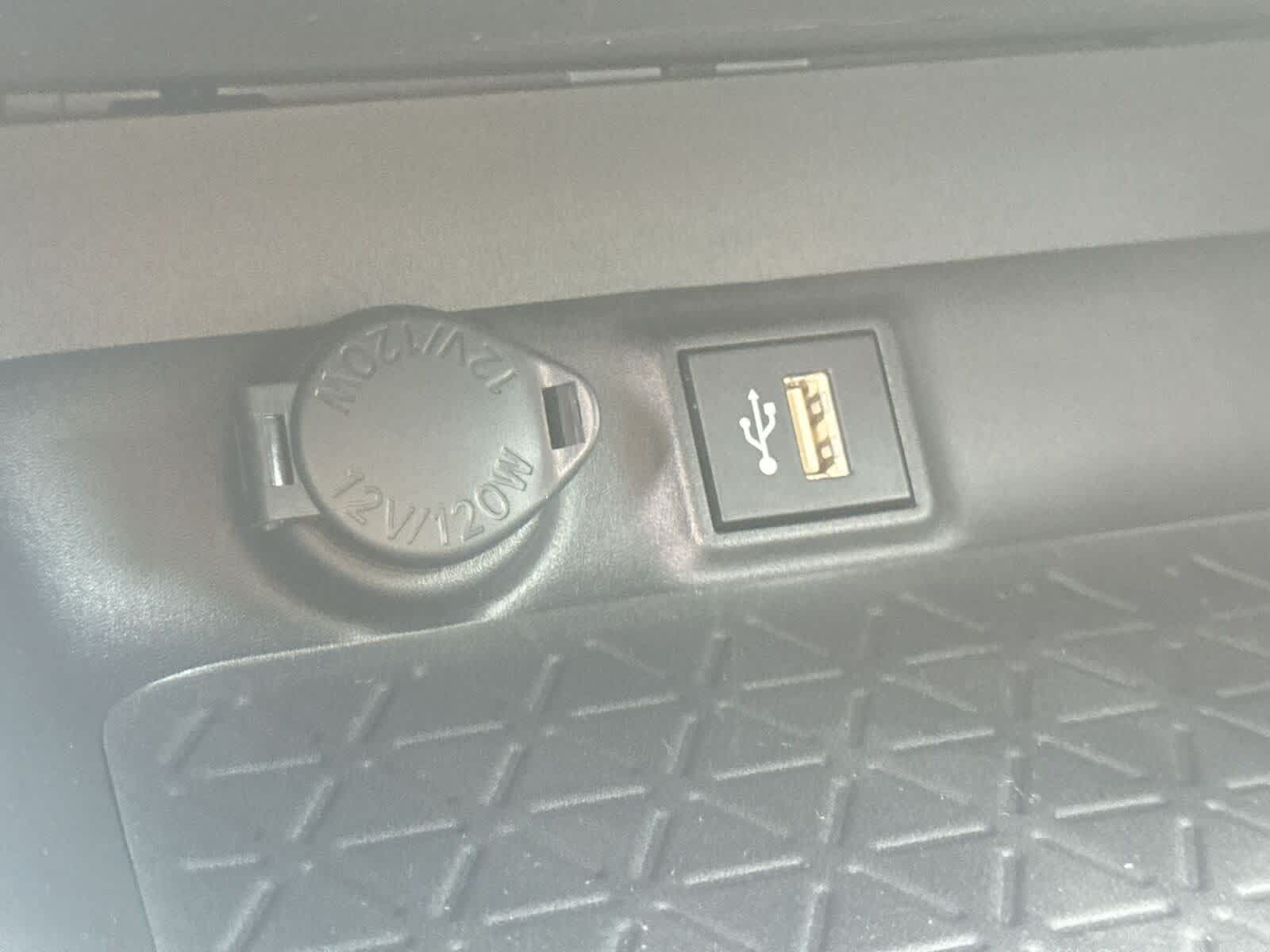 Thumbnail: 2025 Toyota RAV4 - 23