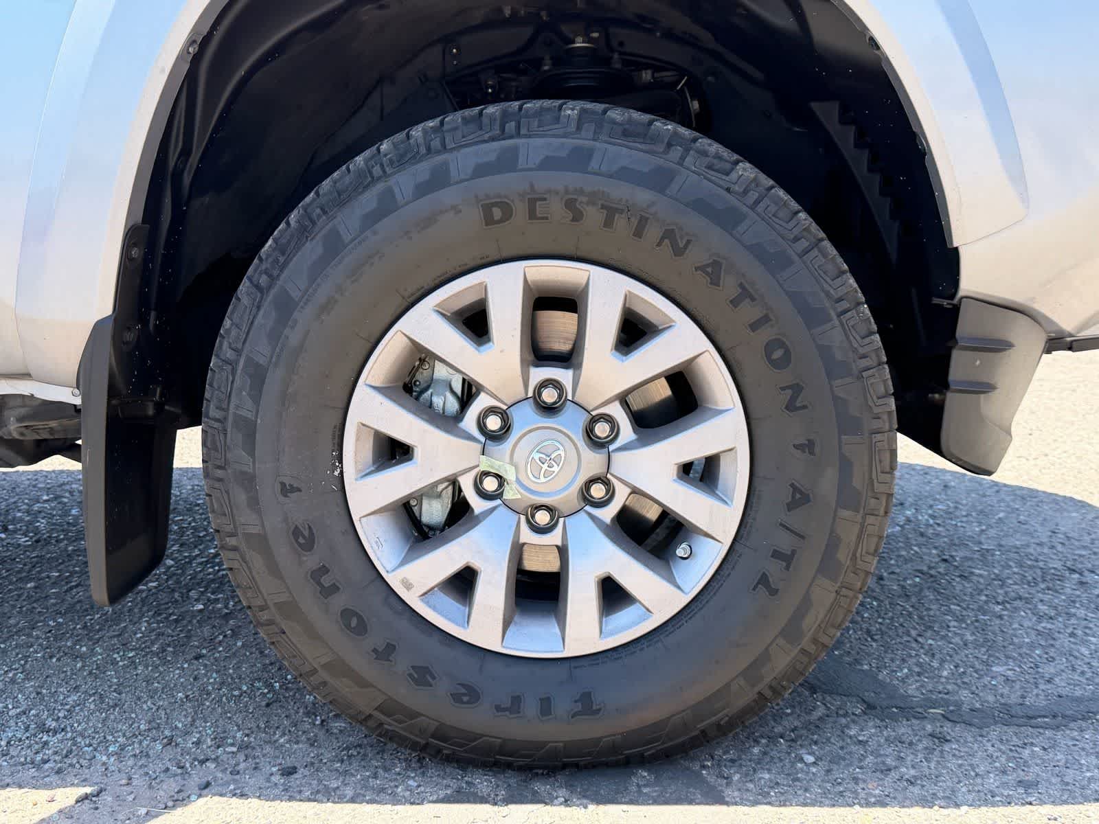 Thumbnail: 2019 Toyota Tacoma - 10