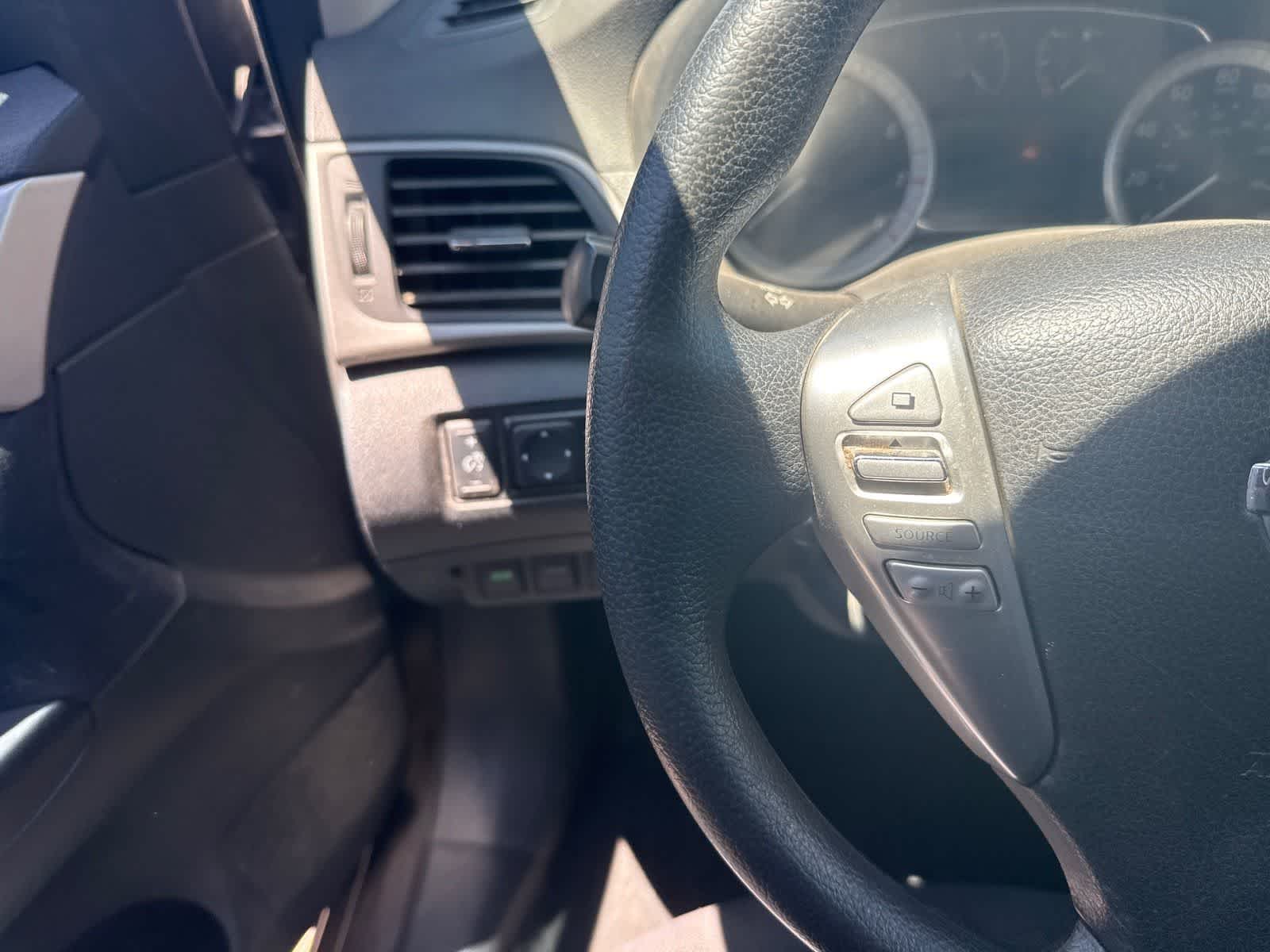 Thumbnail: 2013 Nissan Sentra - 16