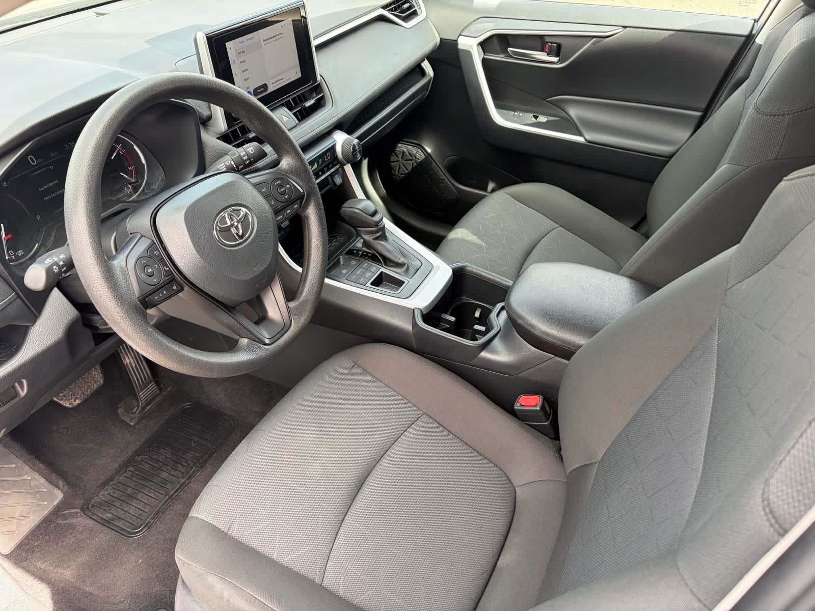 Thumbnail: 2025 Toyota RAV4 - 11