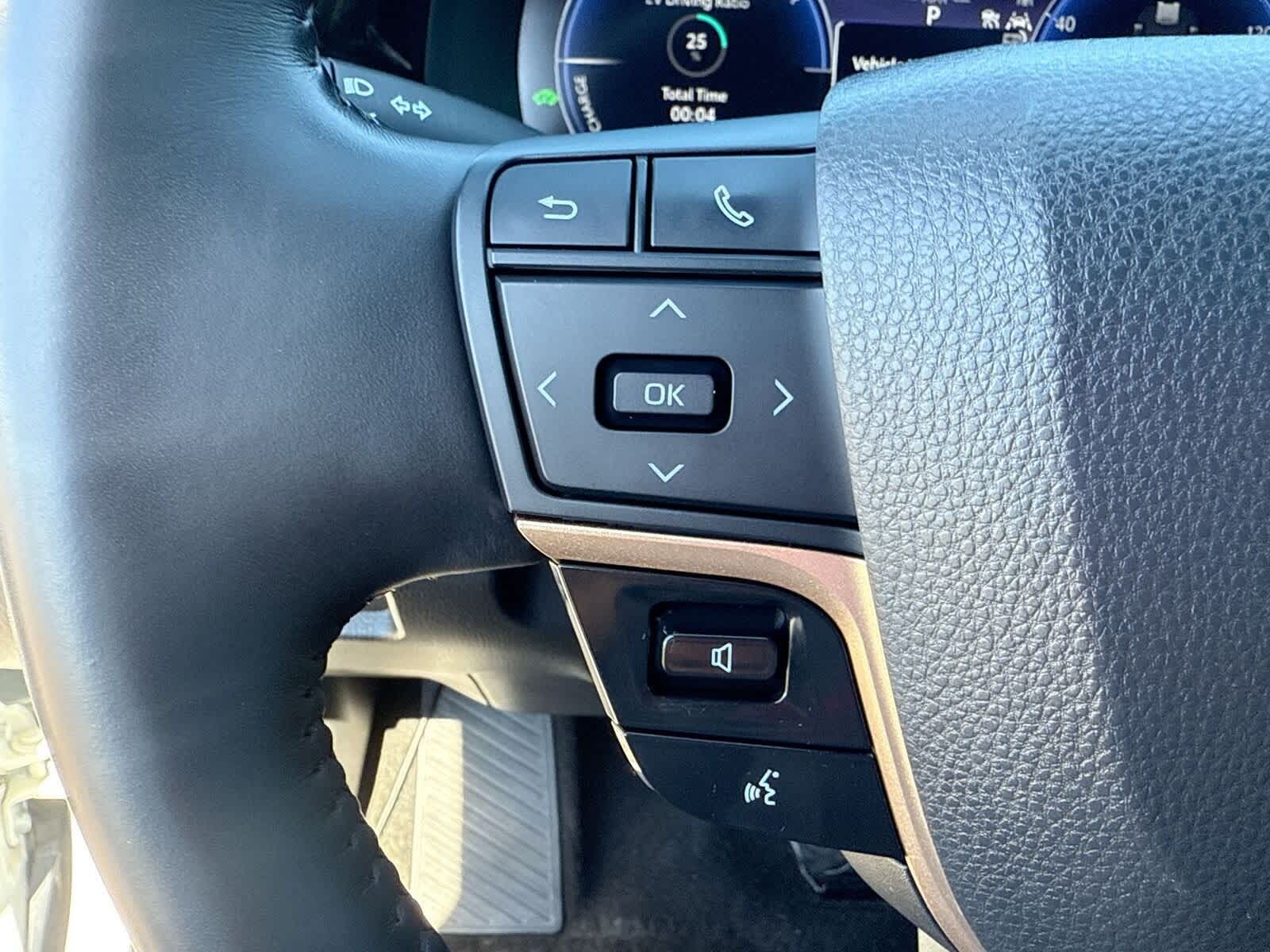 Thumbnail: 2023 Toyota Crown - 27