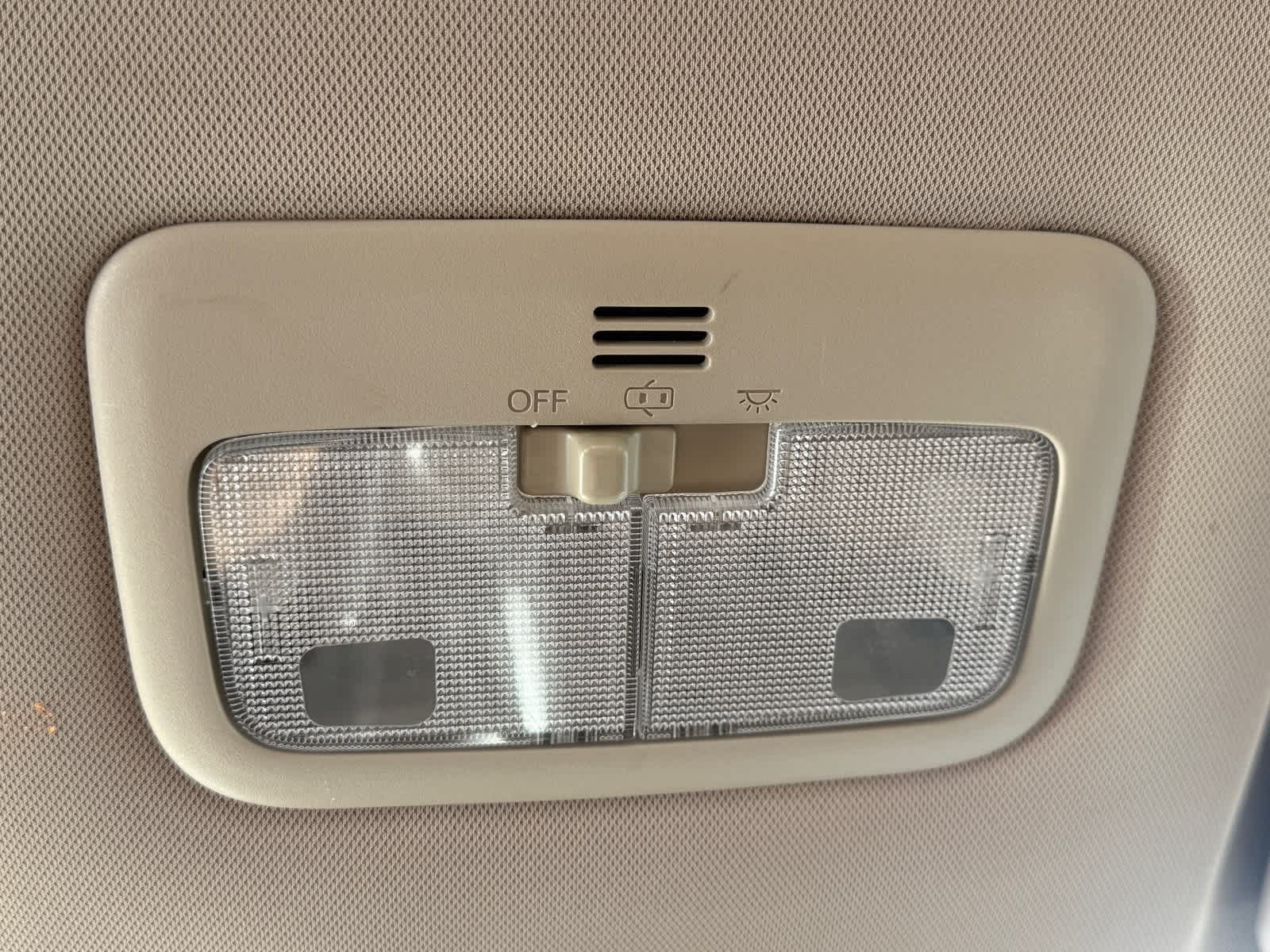 Thumbnail: 2015 Toyota Corolla - 16