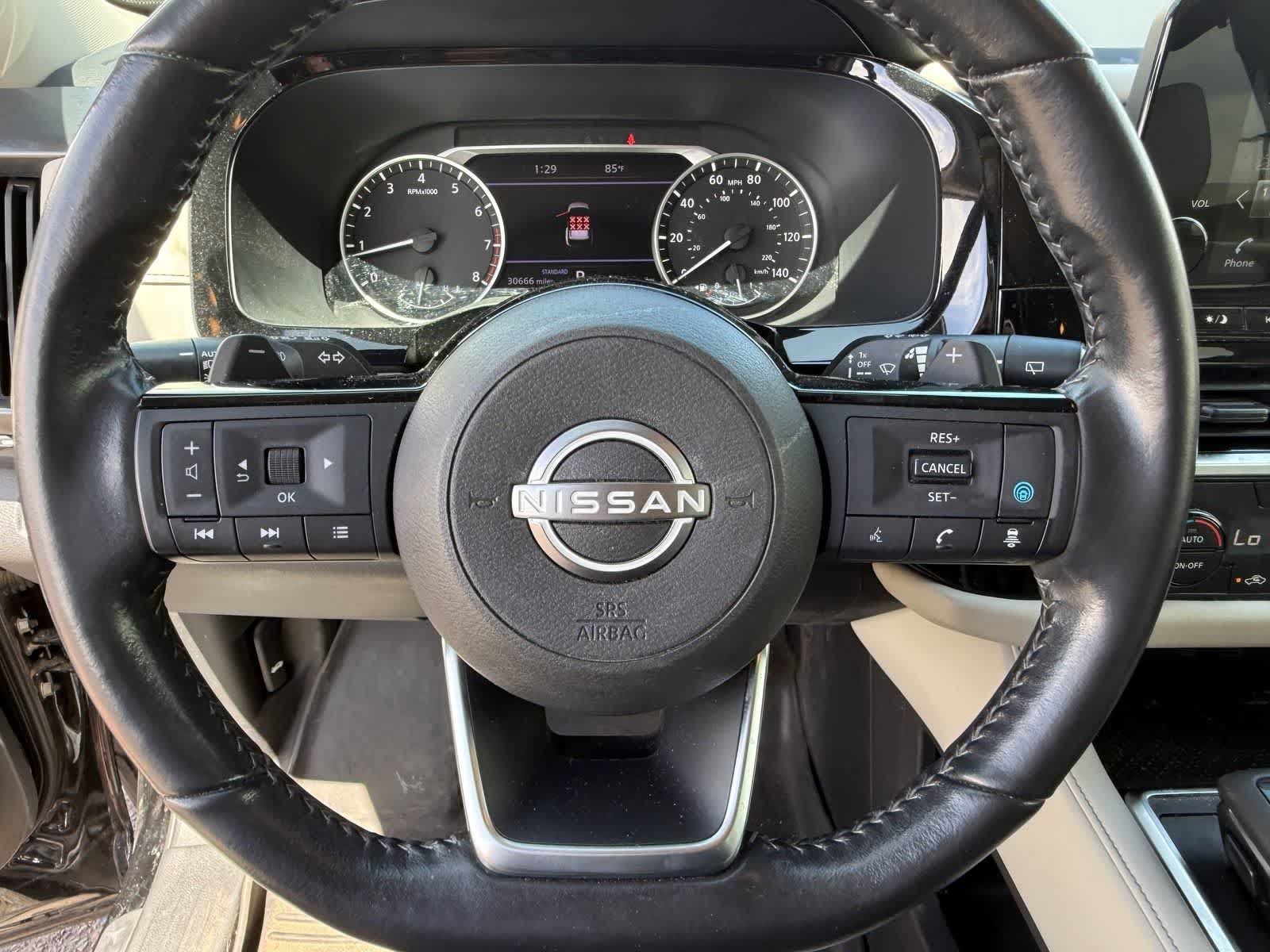 Thumbnail: 2022 Nissan Pathfinder - 18