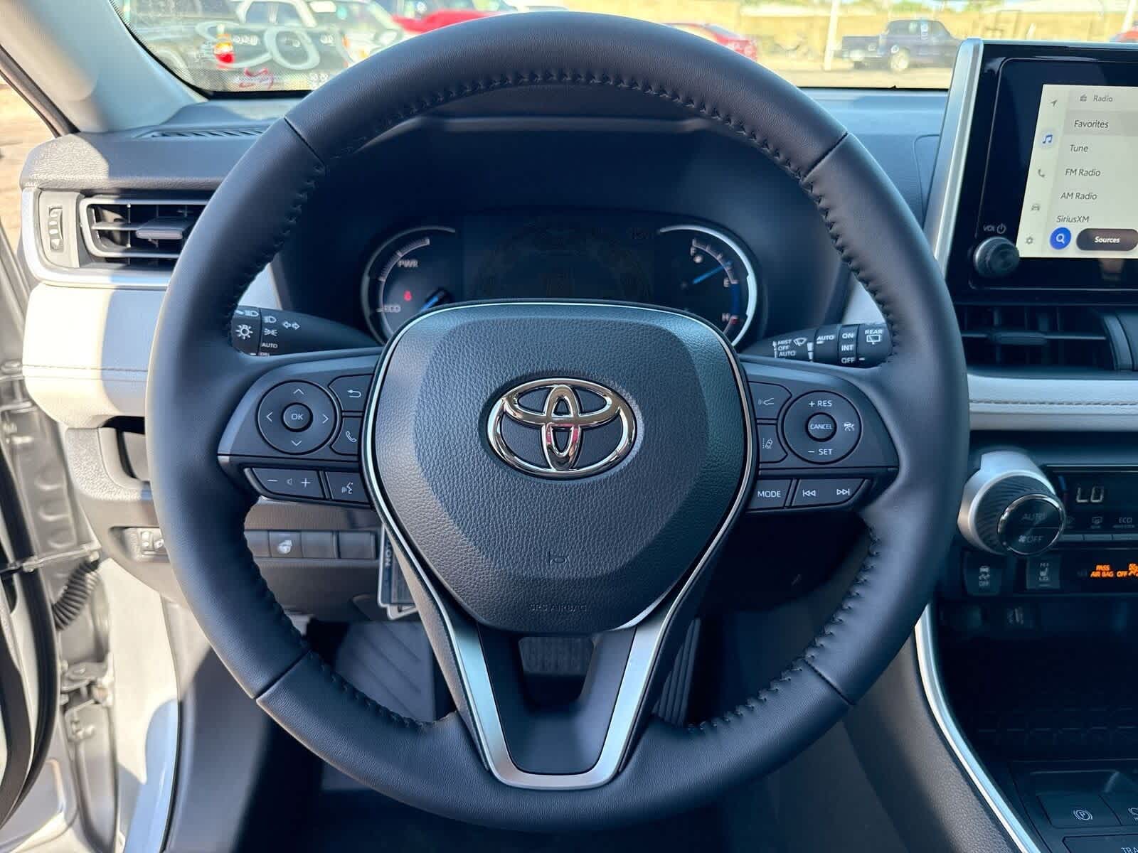 Thumbnail: 2025 Toyota RAV4 - 26