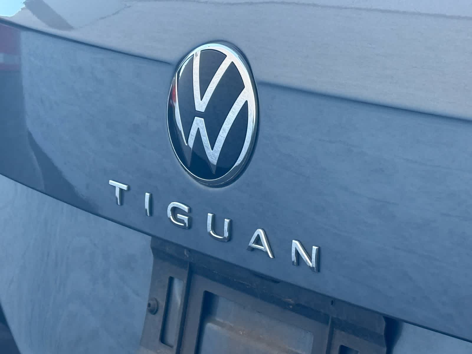 Thumbnail: 2022 Volkswagen Tiguan - 16