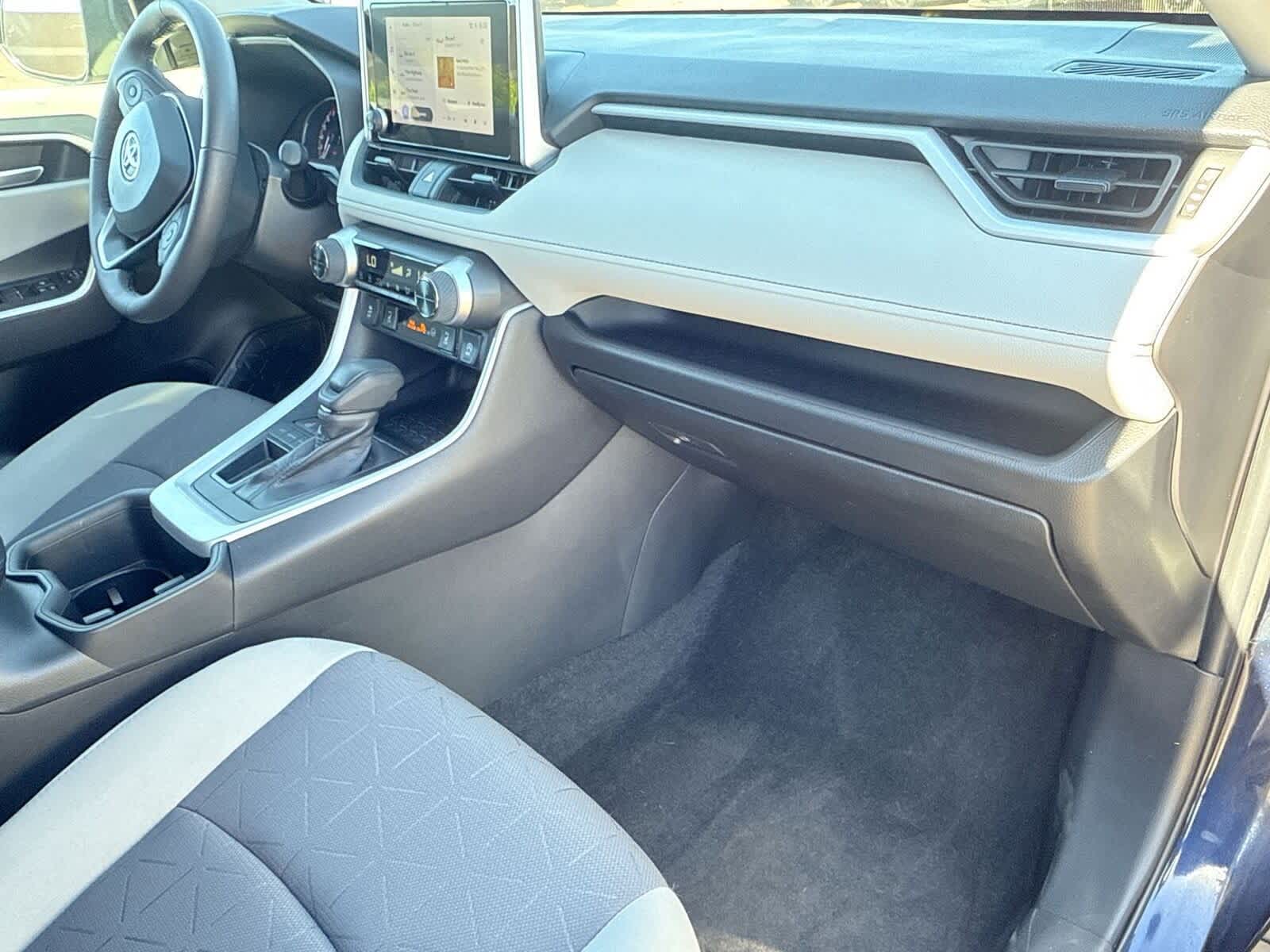 Thumbnail: 2023 Toyota RAV4 - 11