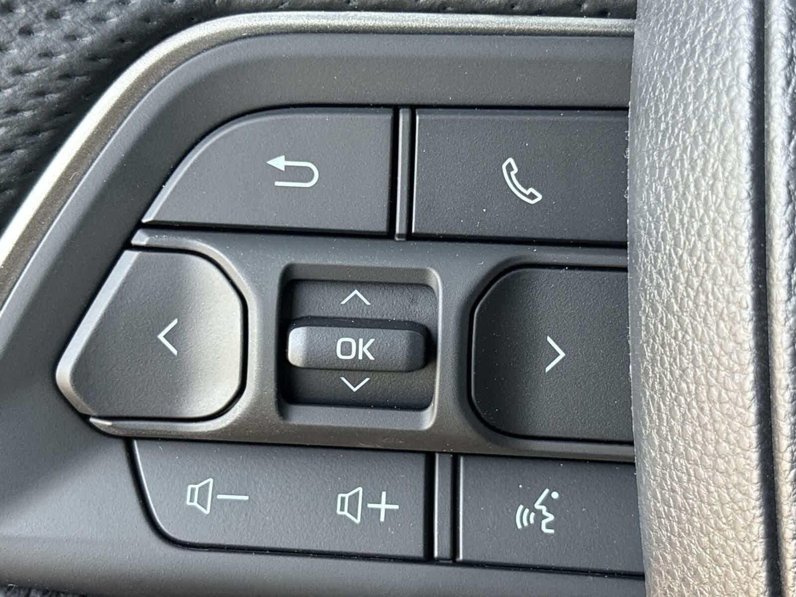 Thumbnail: 2025 Toyota Tacoma - 20