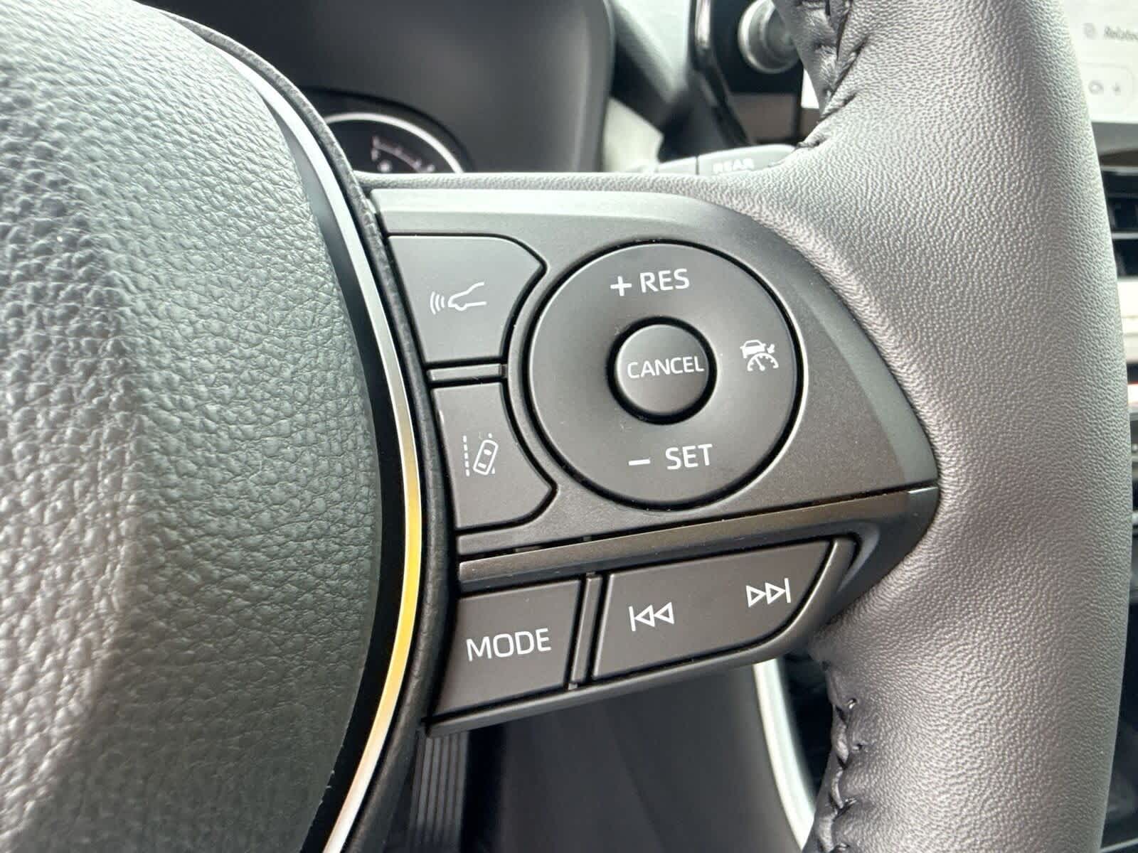 Thumbnail: 2025 Toyota RAV4 - 28