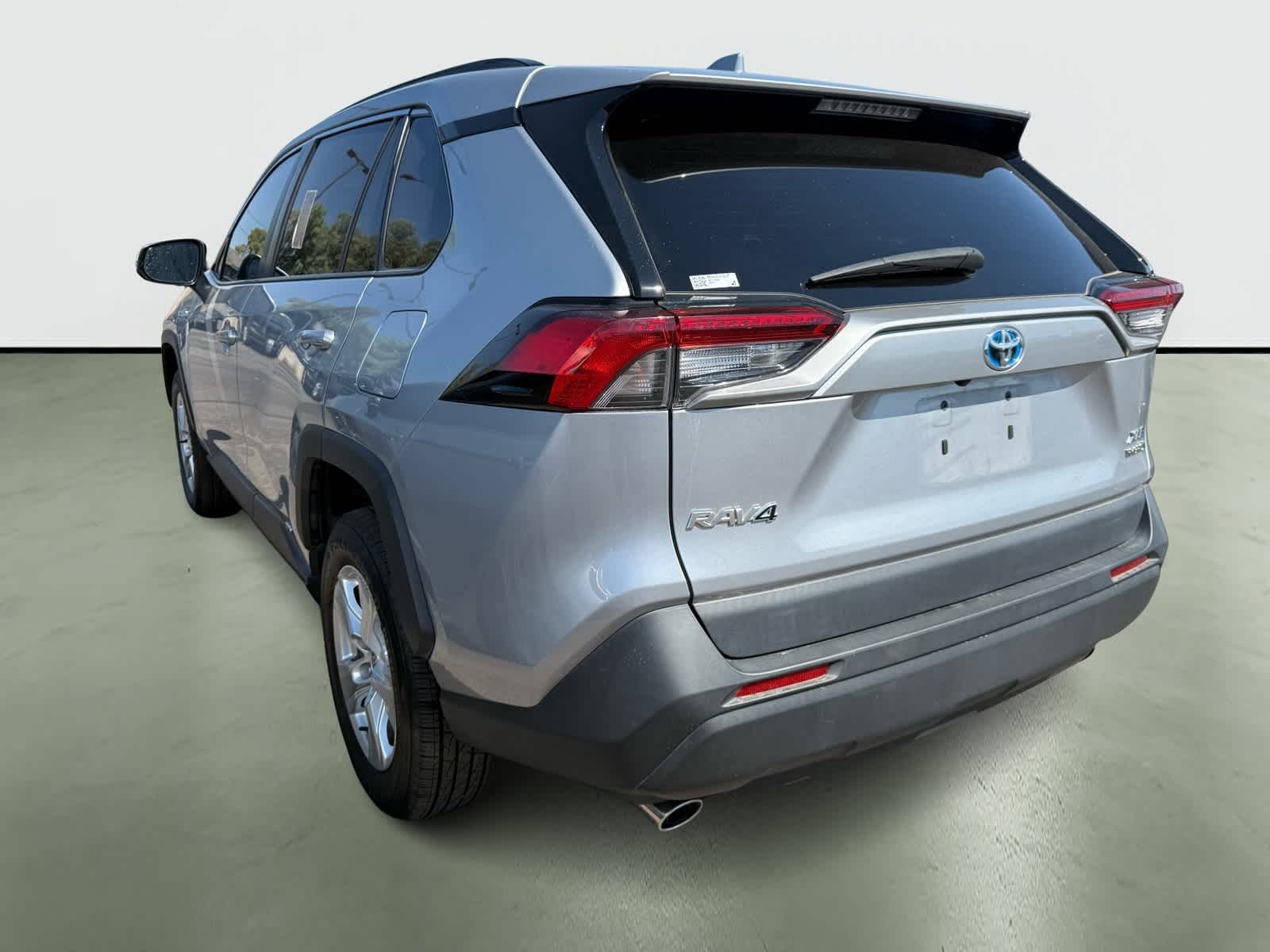 Thumbnail: 2021 Toyota RAV4 - 3