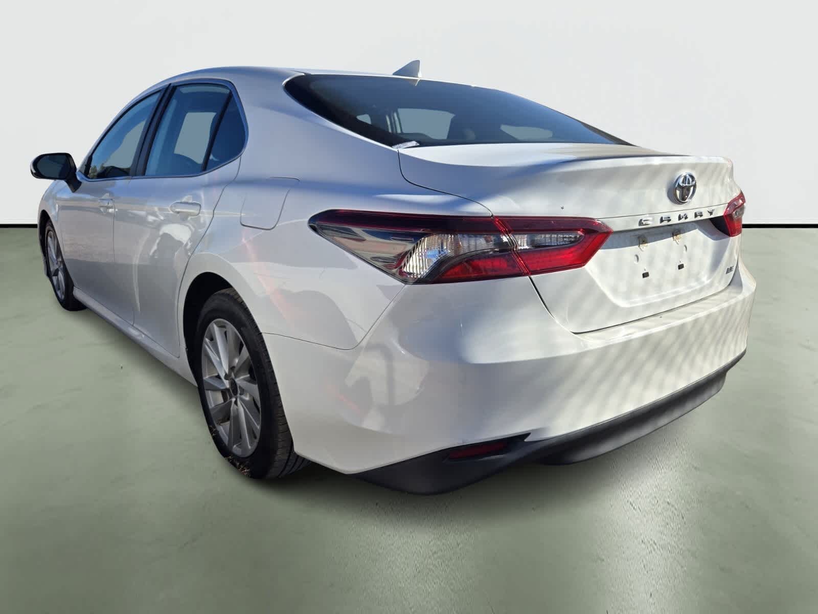 Thumbnail: 2022 Toyota Camry - 3