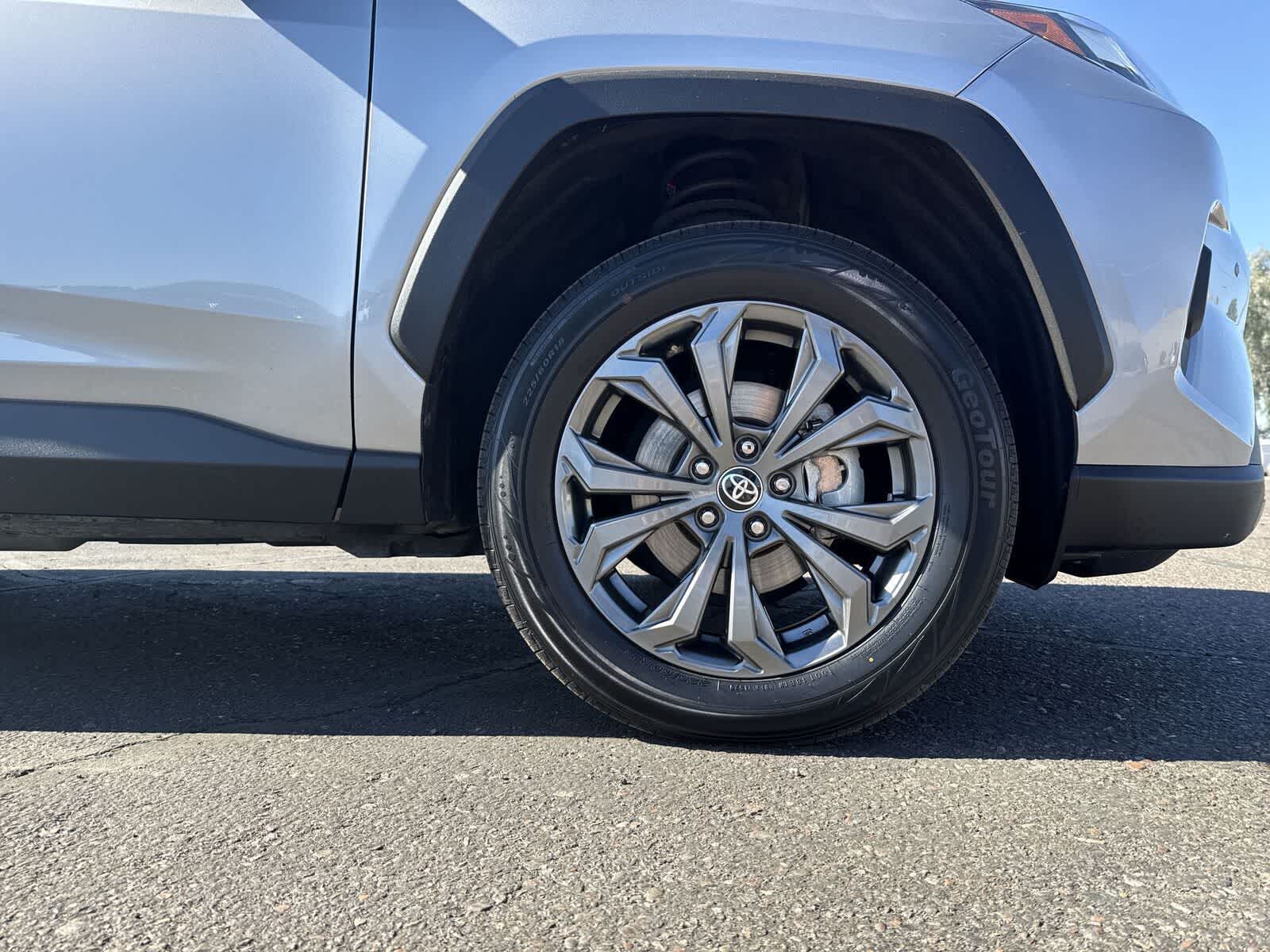 Thumbnail: 2022 Toyota RAV4 - 11