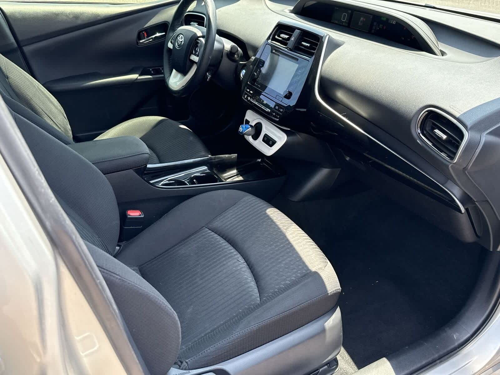 Thumbnail: 2017 Toyota Prius - 11
