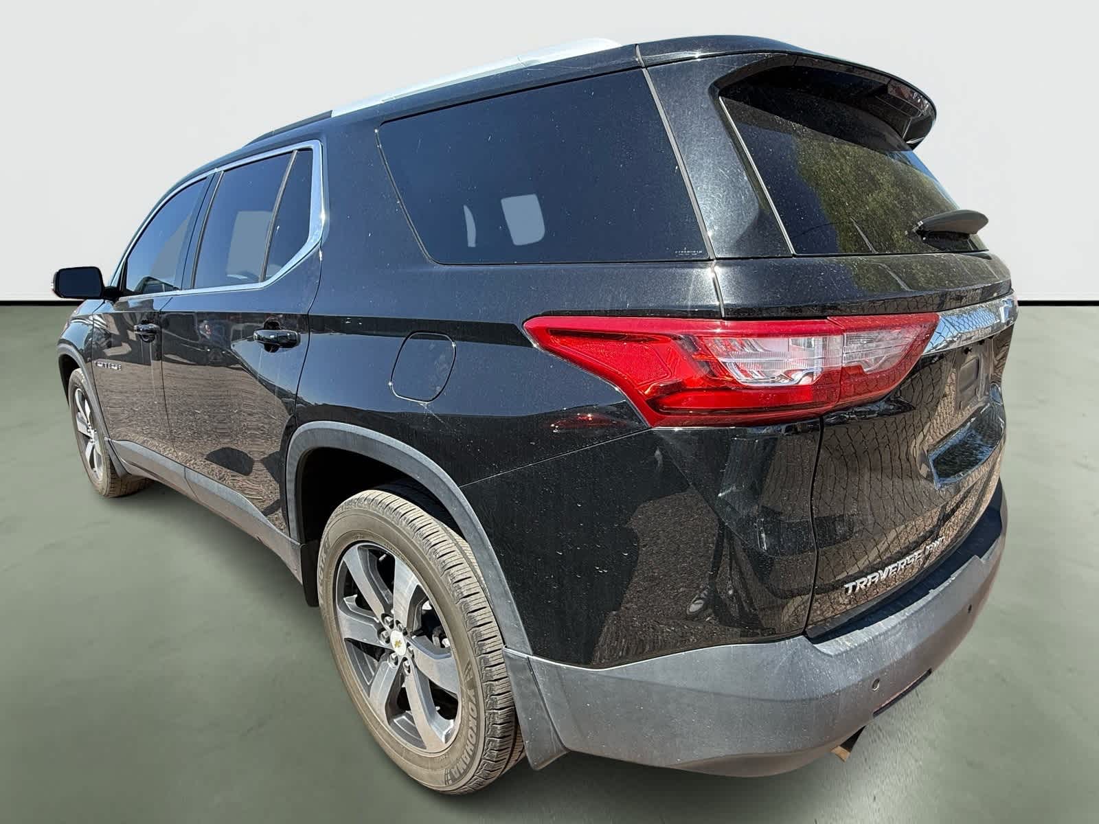 Thumbnail: 2018 Chevrolet Traverse - 3