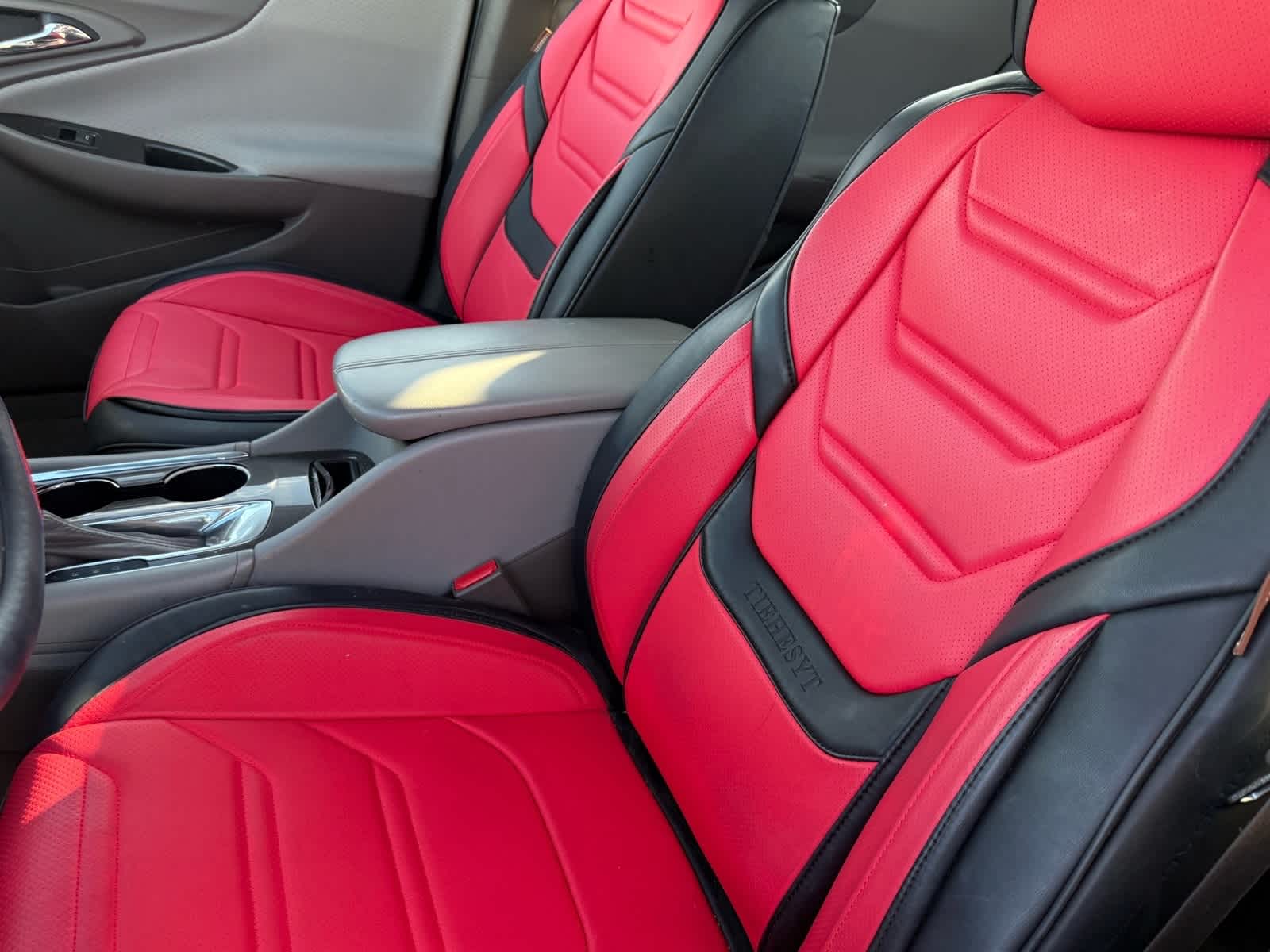 Thumbnail: 2016 Chevrolet Malibu - 15