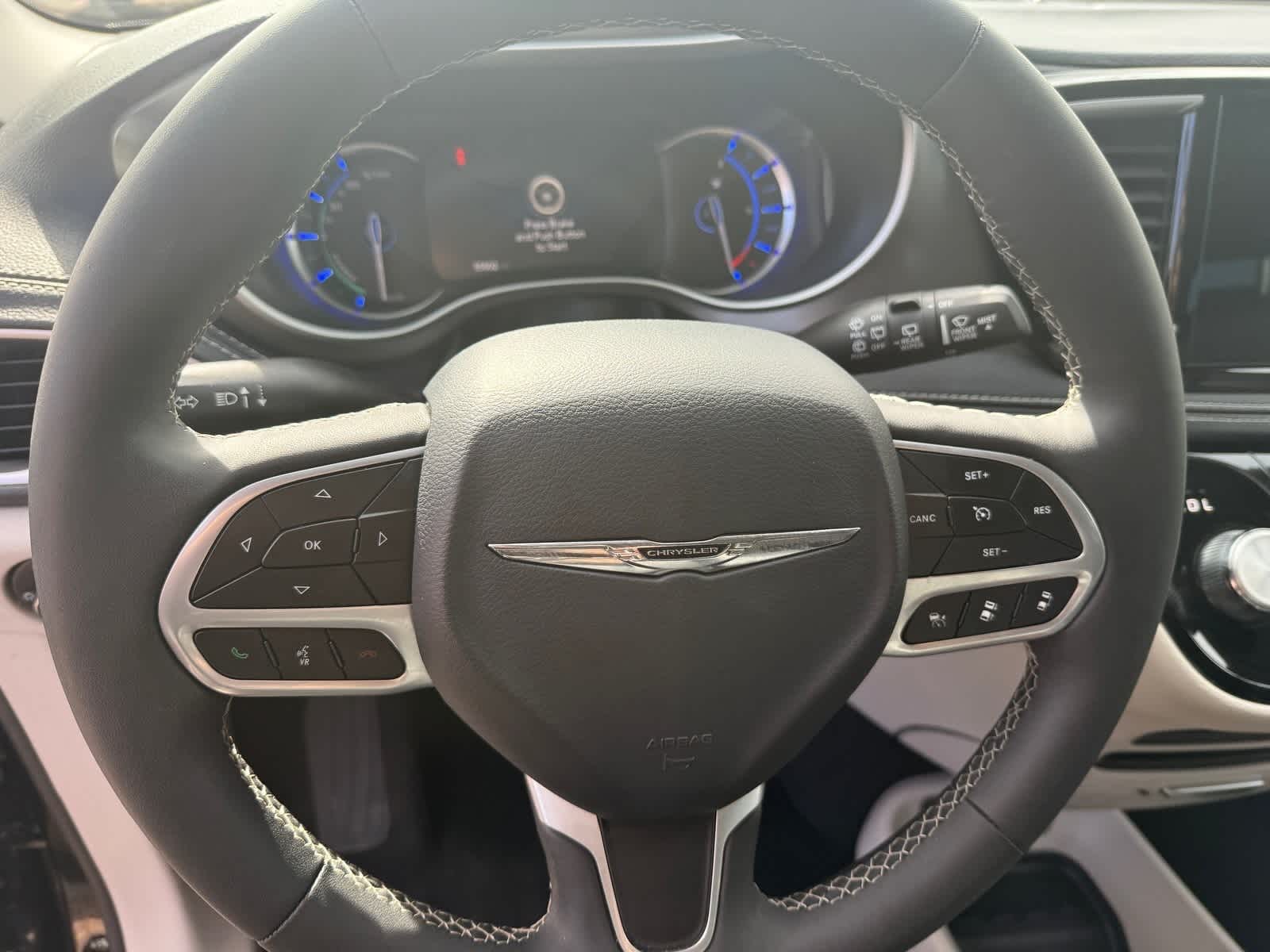 Thumbnail: 2024 Chrysler Pacifica - 16