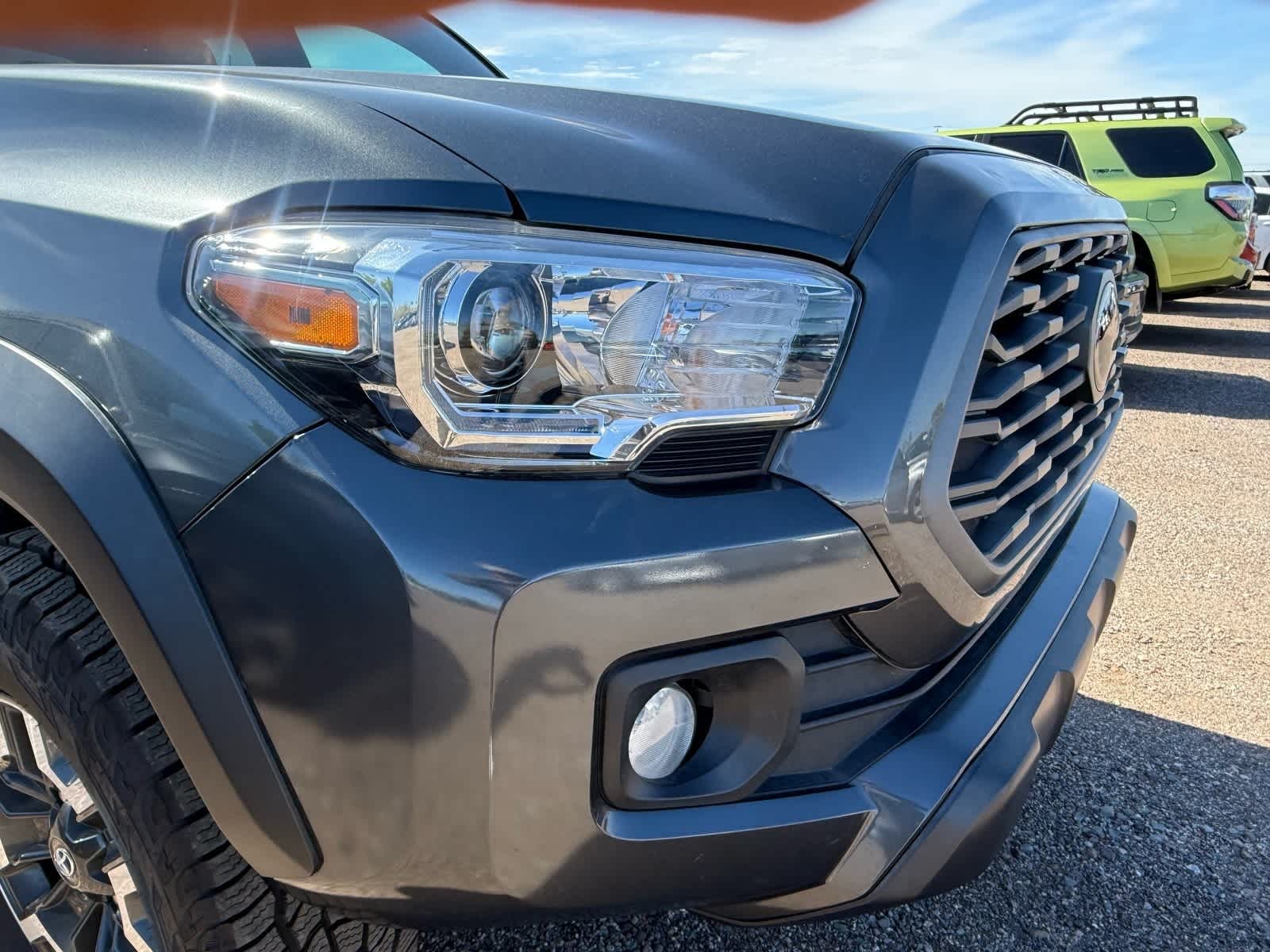 Thumbnail: 2022 Toyota Tacoma - 16