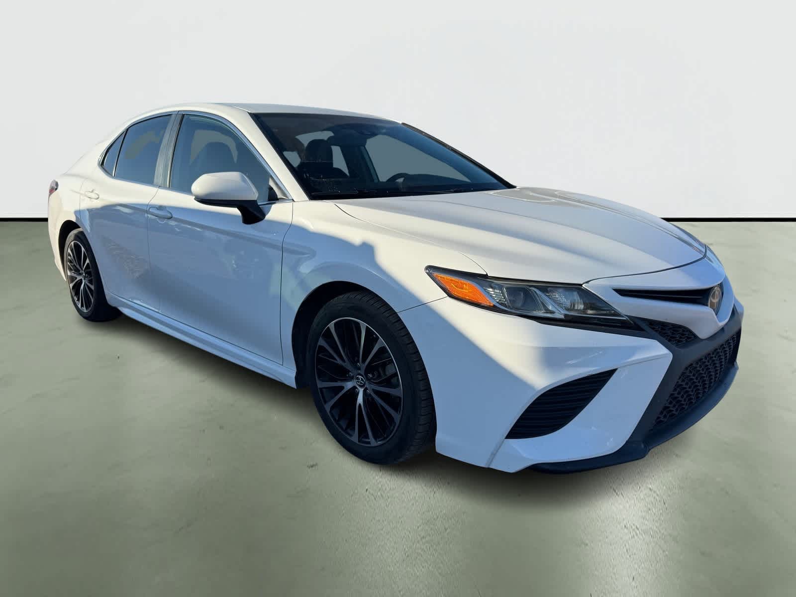 Thumbnail: 2019 Toyota Camry - 5