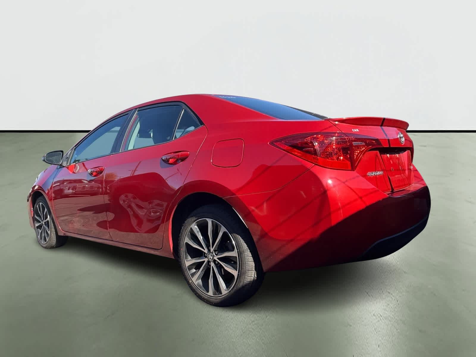 Thumbnail: 2018 Toyota Corolla - 3
