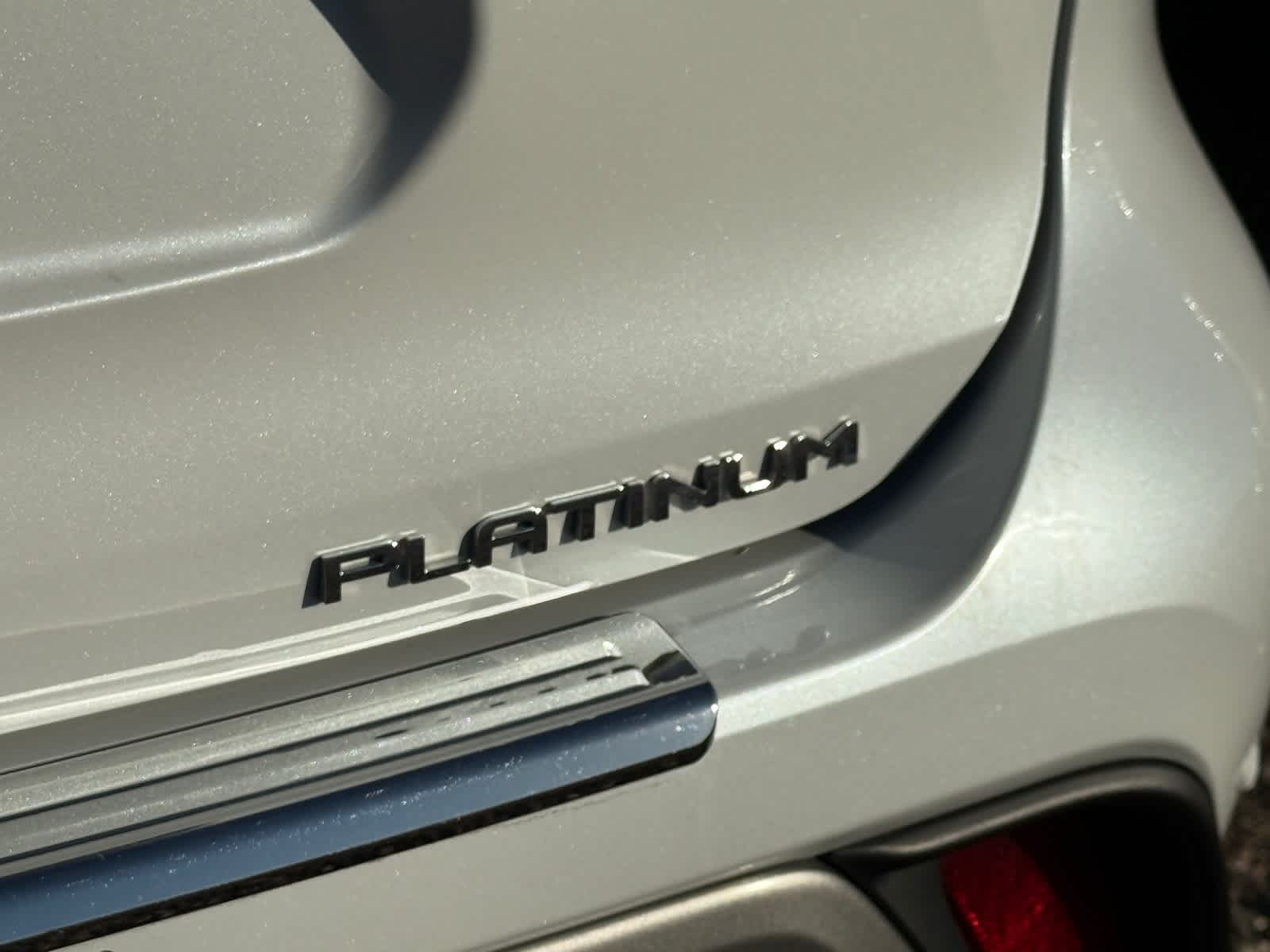 Thumbnail: 2023 Toyota Highlander - 8